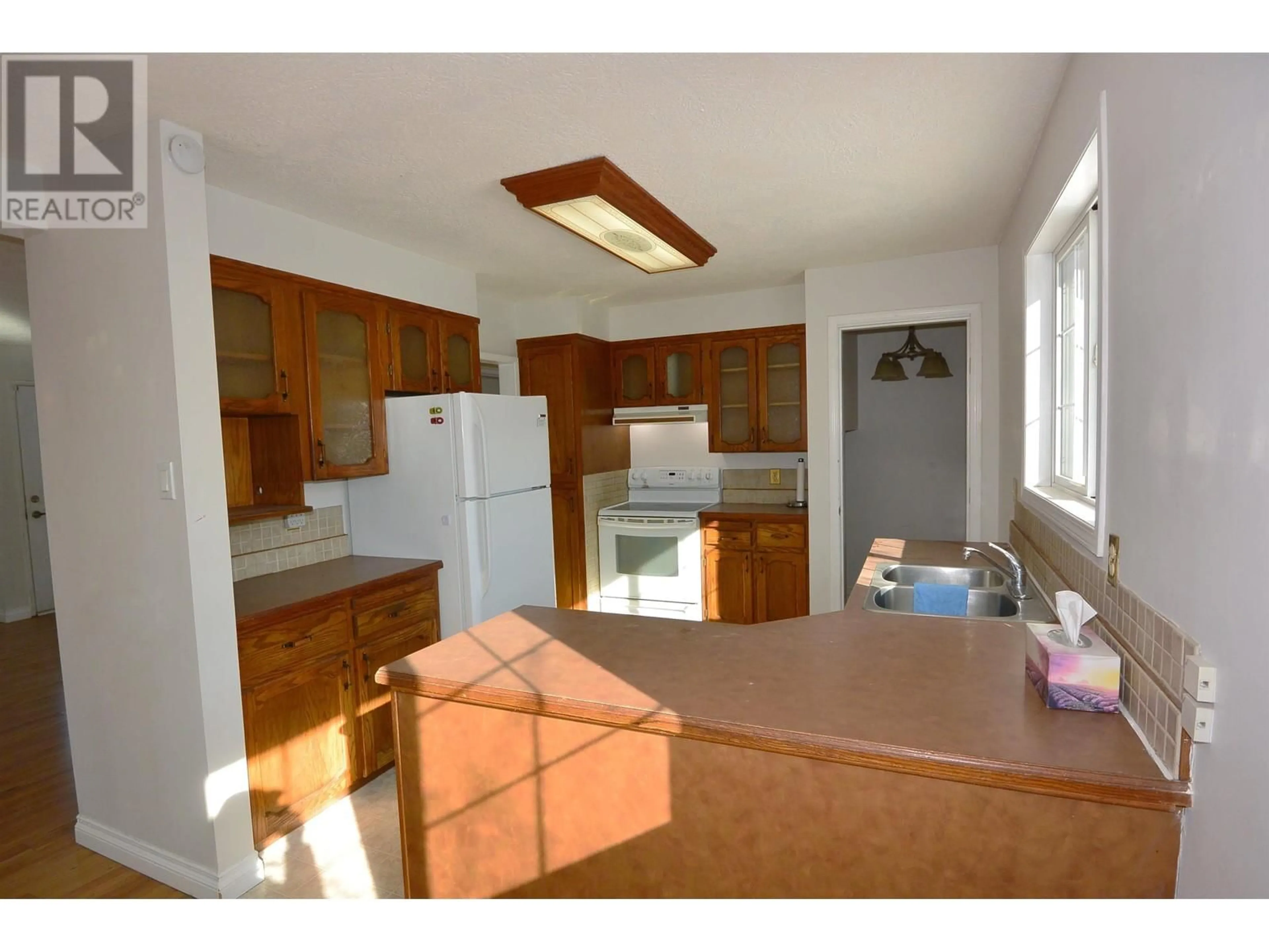 Standard kitchen, cottage for 1240 WINNIPEG STREET, Smithers British Columbia V0J2N0