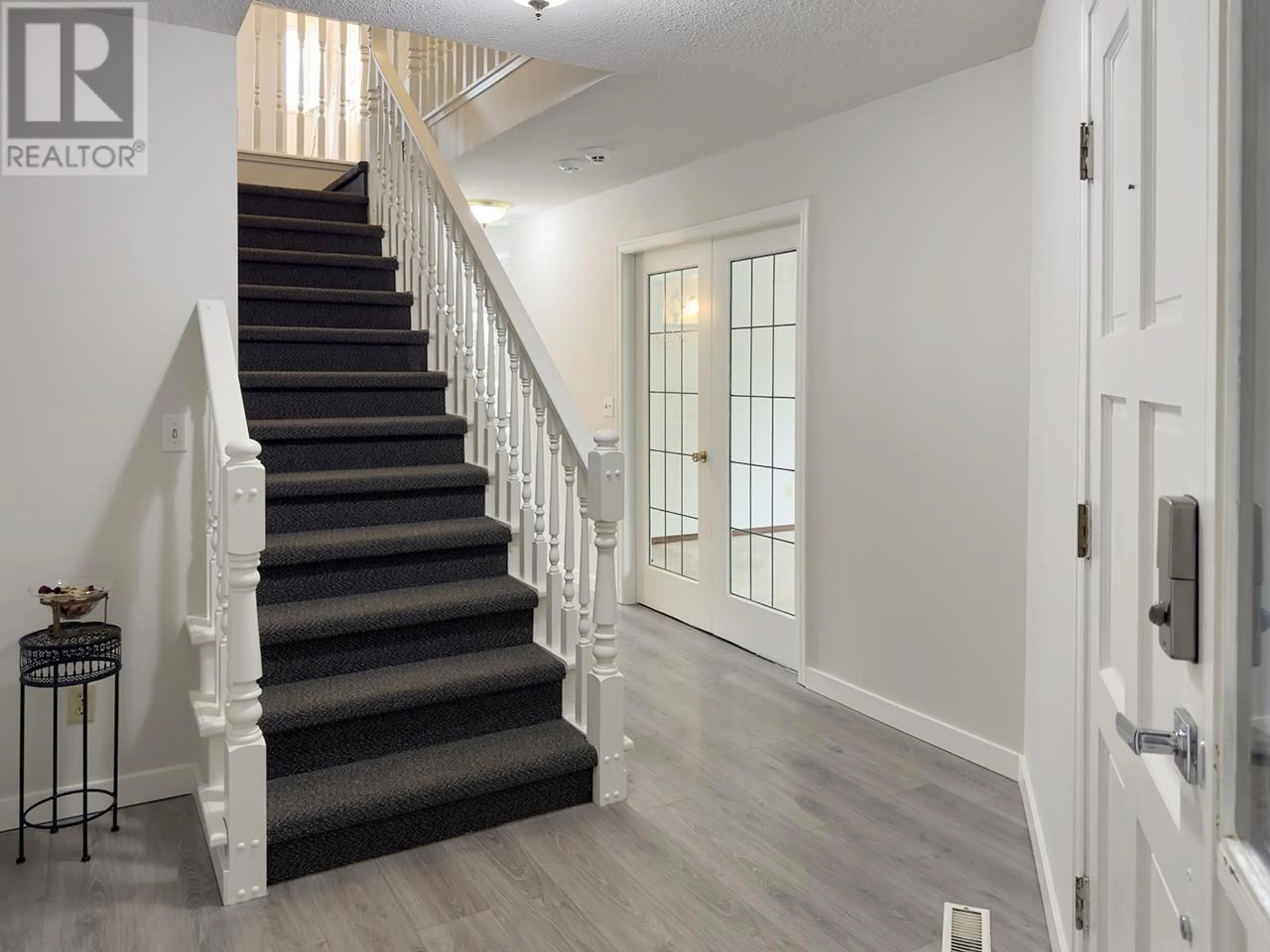 Indoor entryway, wood floors for 9319 ROMANIUK DRIVE, Richmond British Columbia V7E5G6