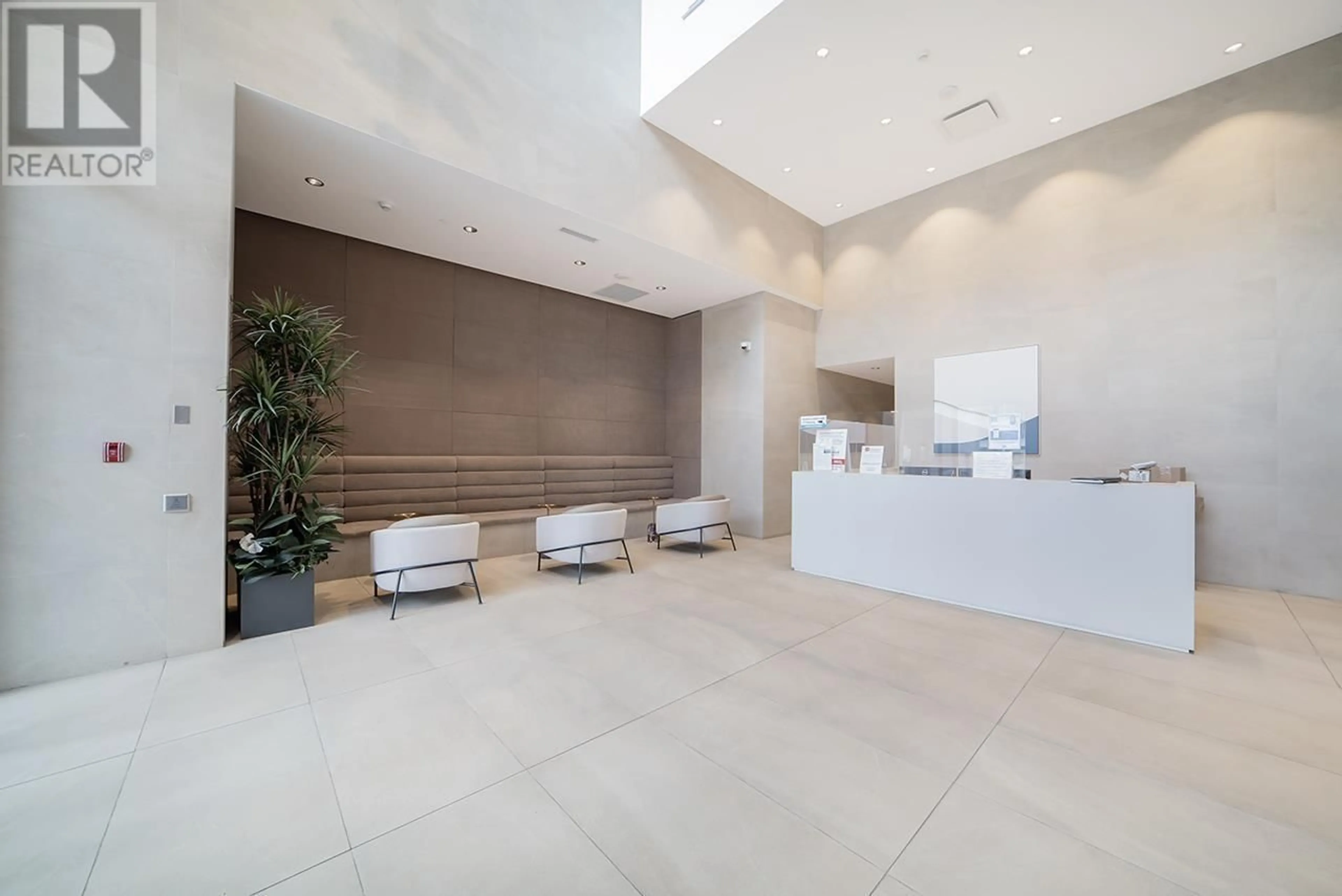 Indoor lobby, ceramic floors for 3907 6000 MCKAY AVENUE, Burnaby British Columbia V5H0K2