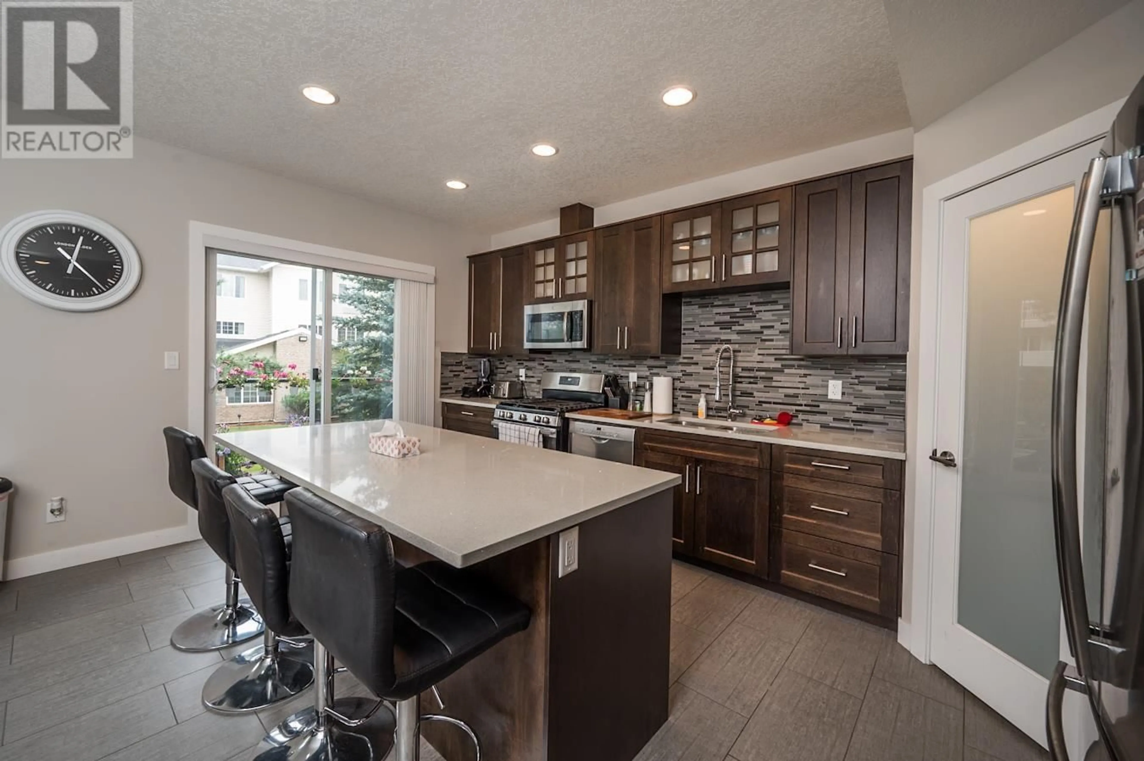 Contemporary kitchen, wood floors for 610 467 TABOR BOULEVARD, Prince George British Columbia V2M0B1