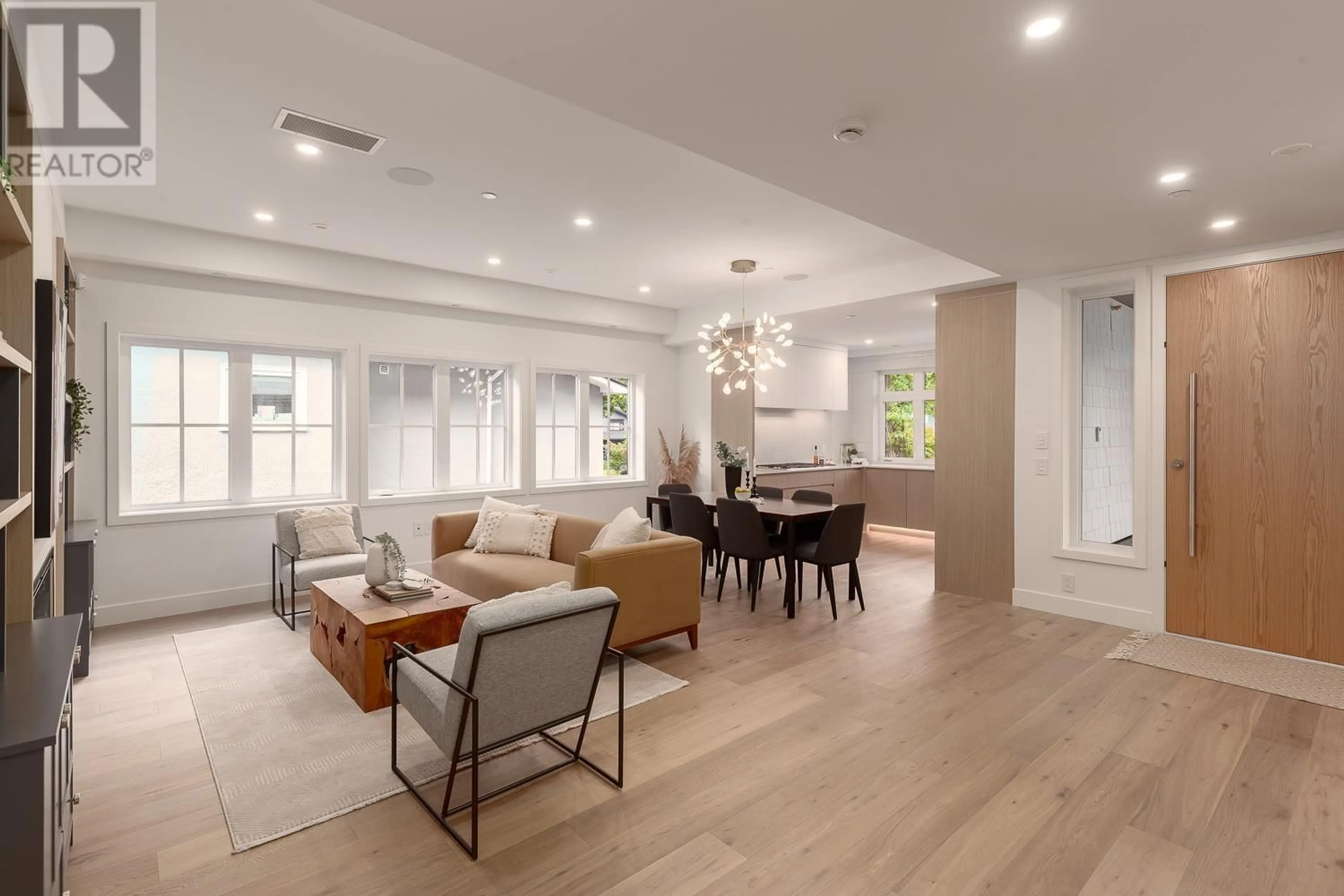 Living room, wood floors for 1 356 W 15TH AVENUE, Vancouver British Columbia V5Y1Y2