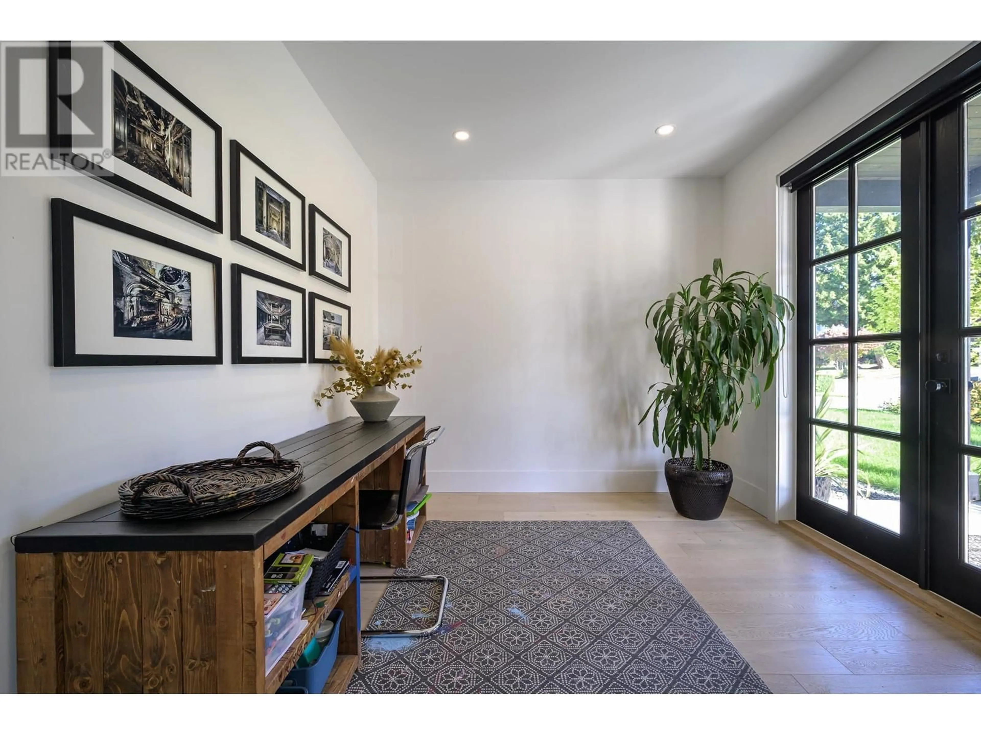 Indoor entryway, wood floors for 255 54A STREET, Delta British Columbia V4M3J2