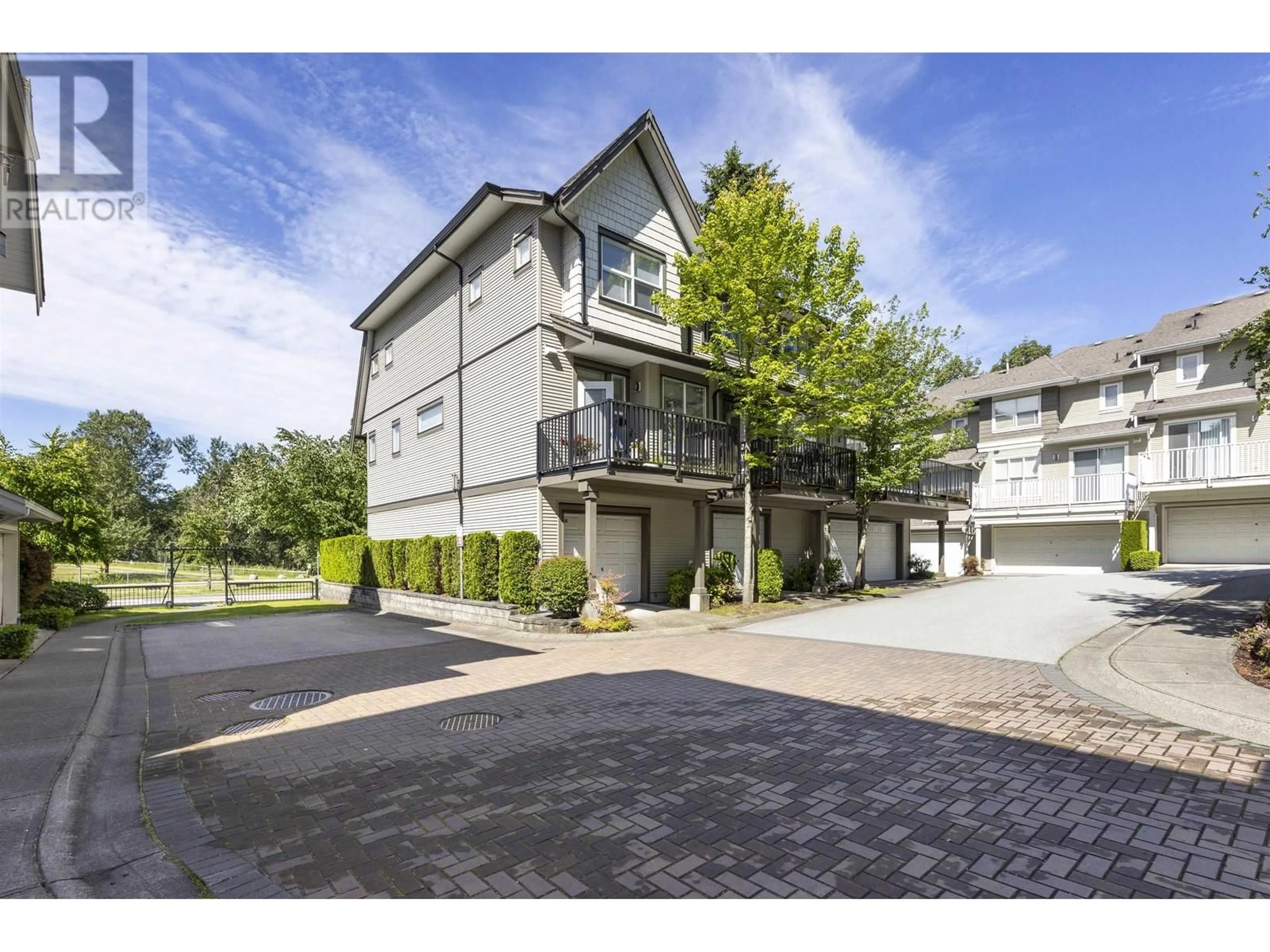 A pic from exterior of the house or condo, cottage for 32 6736 SOUTHPOINT DRIVE, Burnaby British Columbia V3N0A4