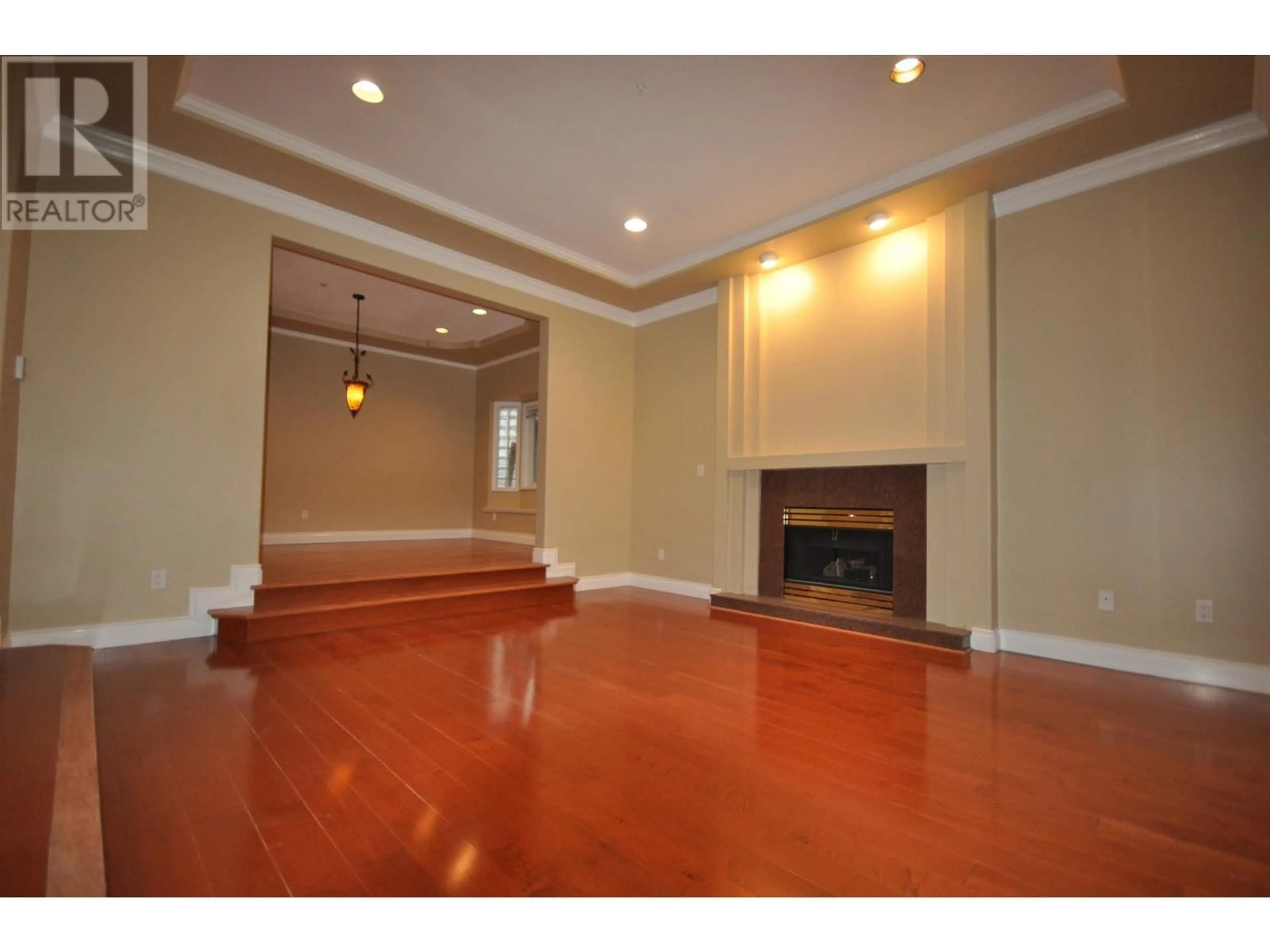 Living room, wood floors for 2415 W 13TH AVENUE, Vancouver British Columbia V6K2S7