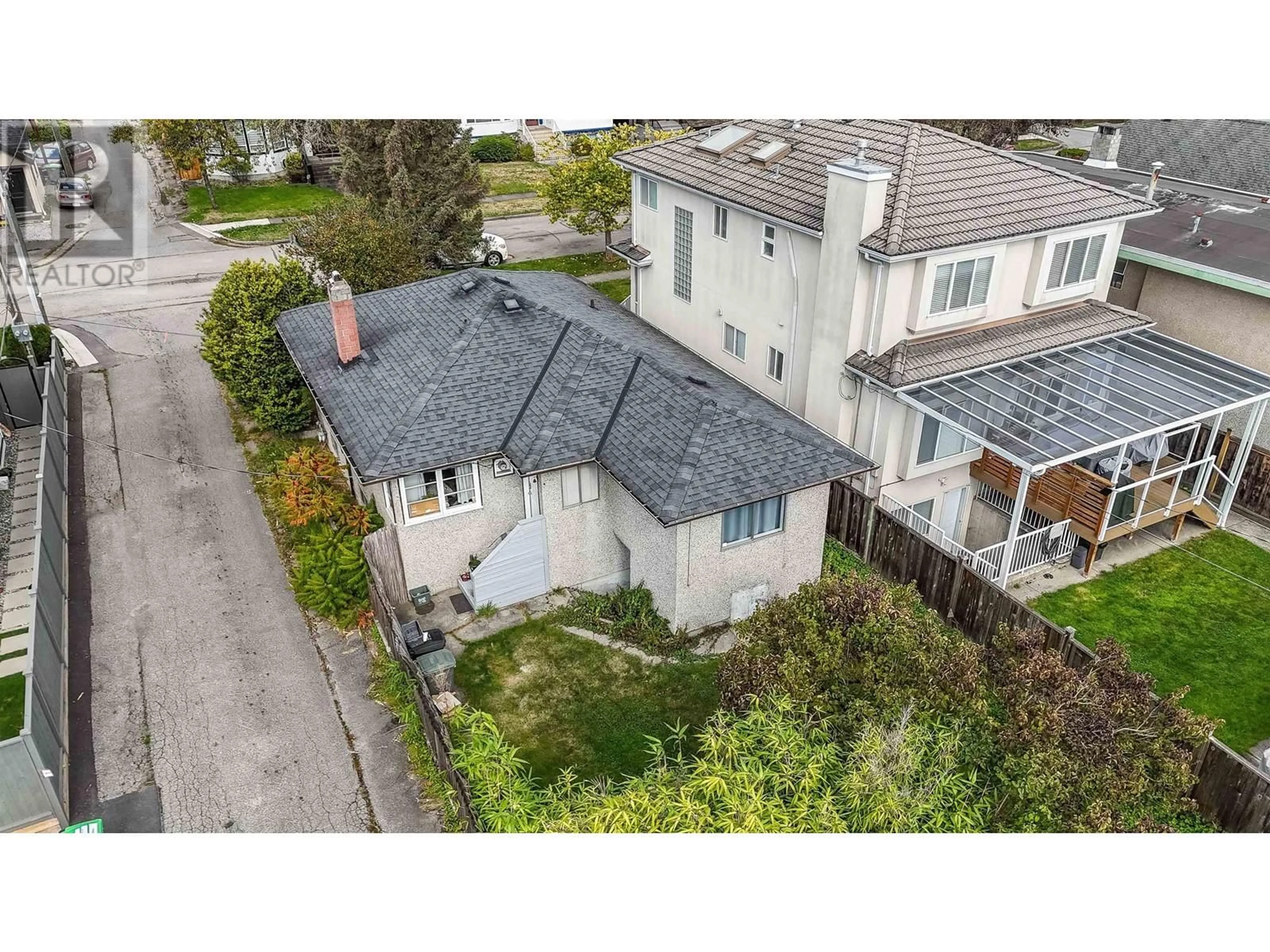 Frontside or backside of a home, cottage for 126 E 53RD AVENUE, Vancouver British Columbia V5X1H8