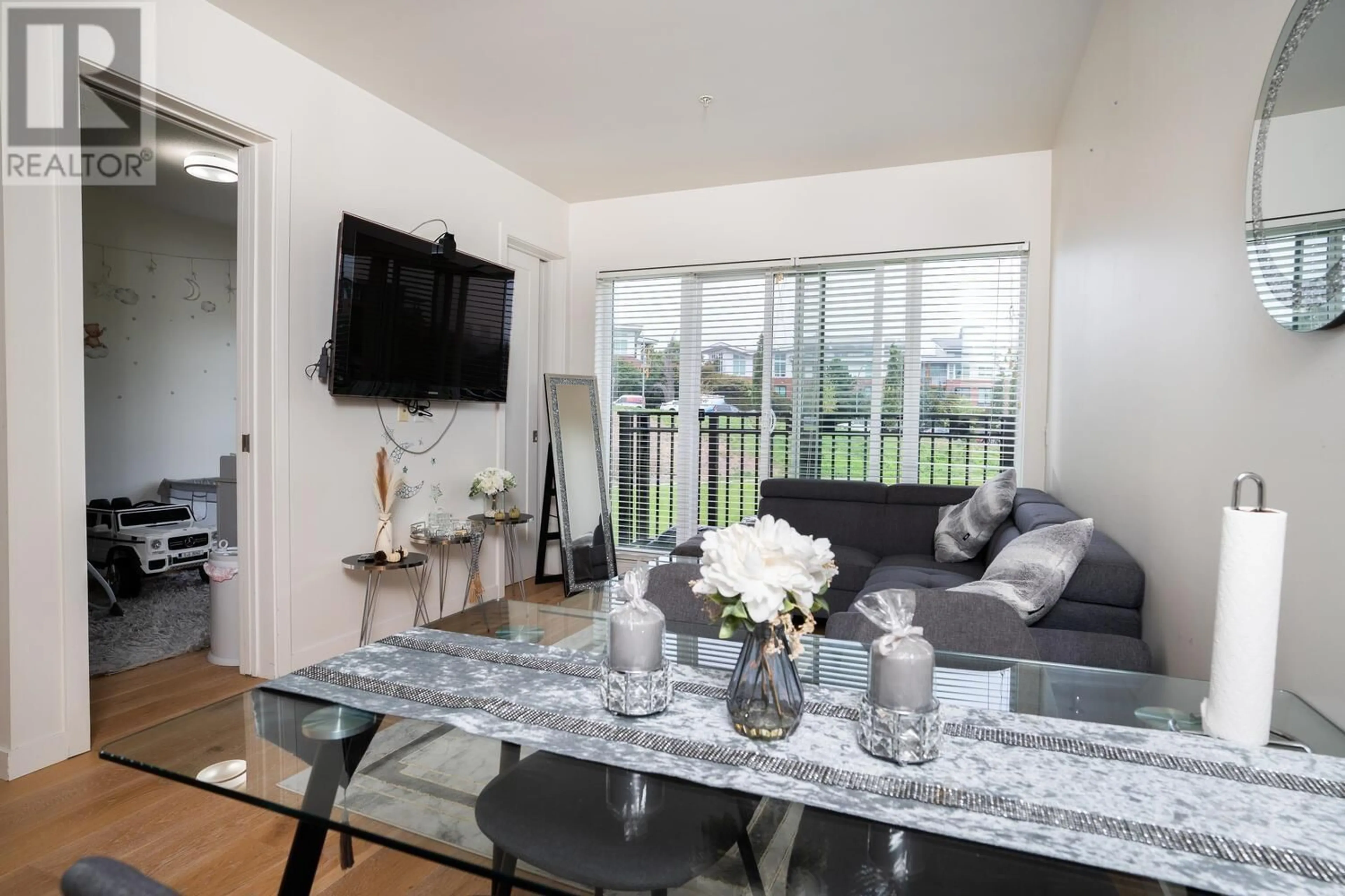 Living room, wood floors for 209 245 BROOKES STREET, New Westminster British Columbia V3M0G5