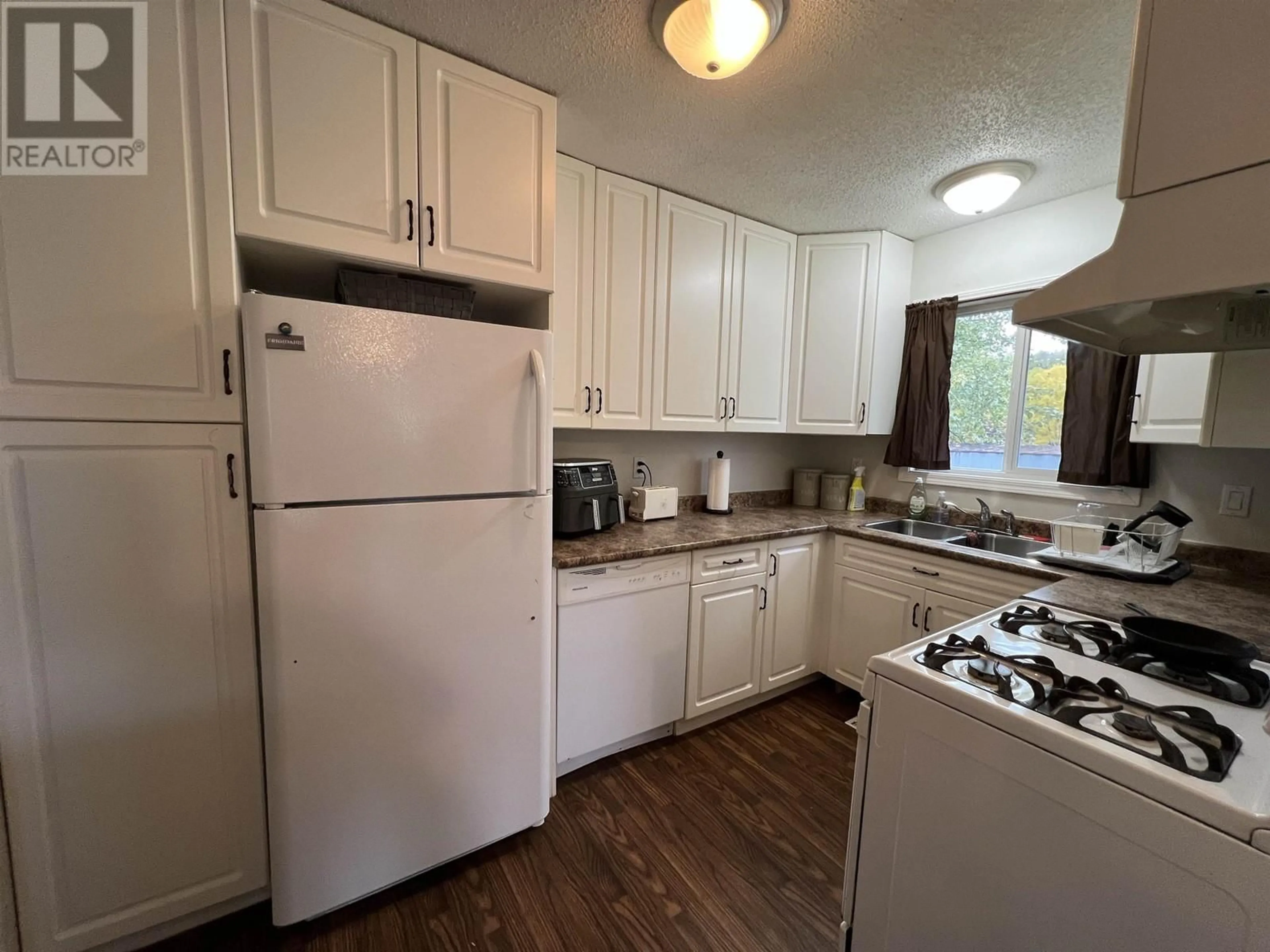 Standard kitchen, unknown for 4619 SPRUCE AVENUE, Fort Nelson British Columbia V0C1R0