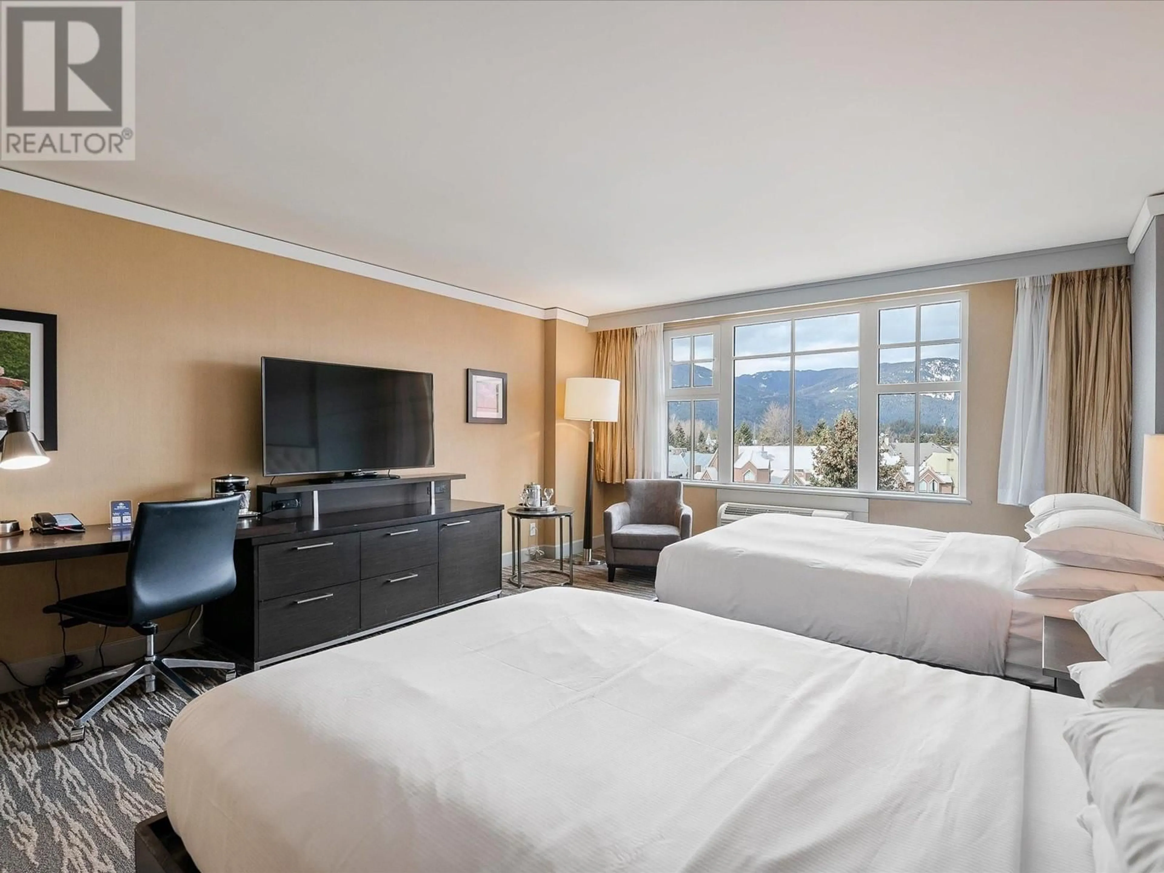 A pic of a room for 725/727 4050 WHISTLER WAY, Whistler British Columbia V8E1H9