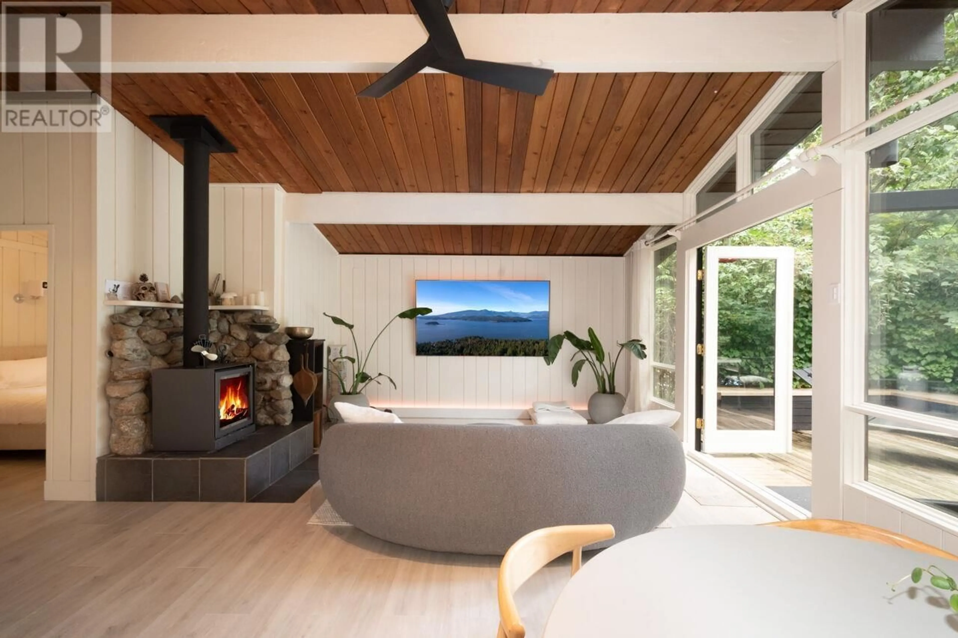 Contemporary bathroom, wood floors for 1270 MILLER ROAD, Bowen Island British Columbia V0N1G1