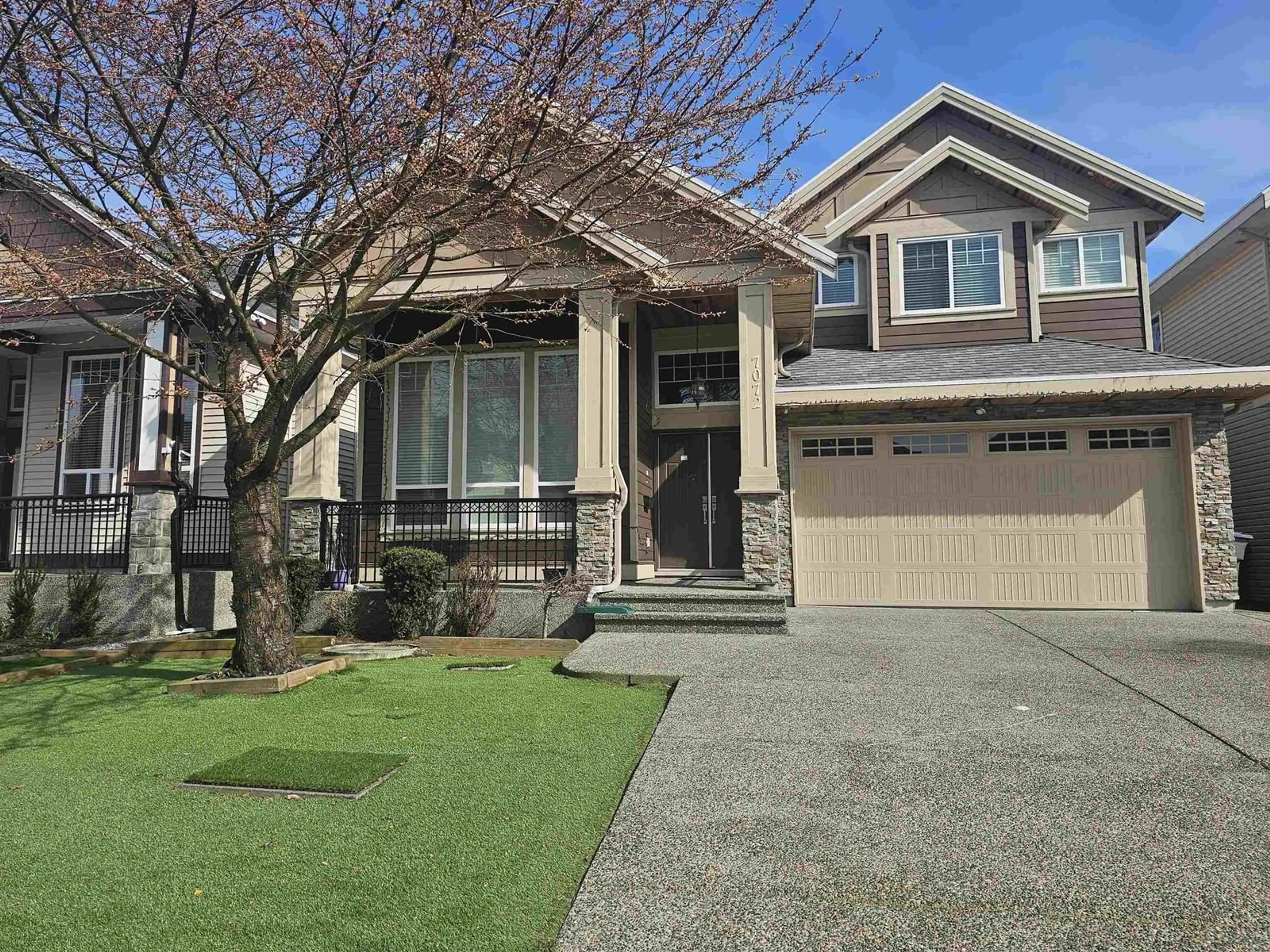 Frontside or backside of a home, the street view for 7072 144B STREET, Surrey British Columbia V3S8H4