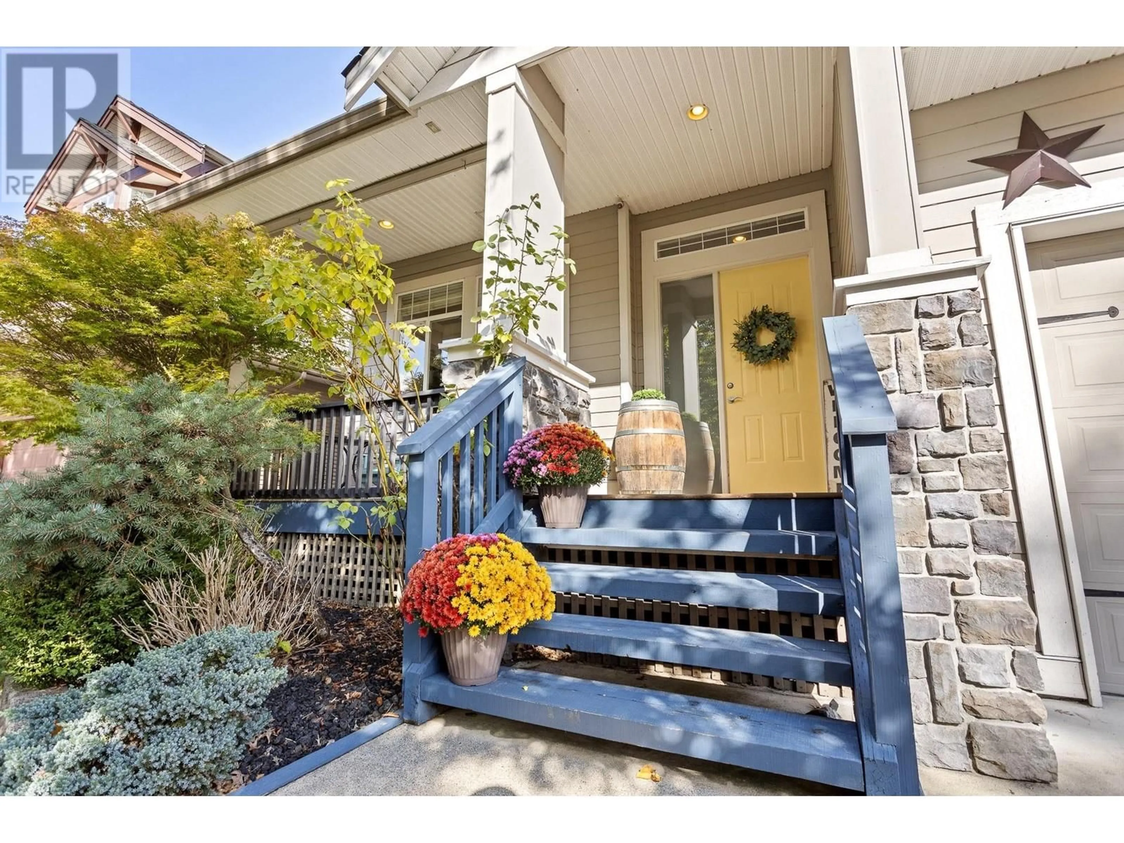 Indoor entryway for 19731 BLANEY DRIVE, Pitt Meadows British Columbia V3Y2V5