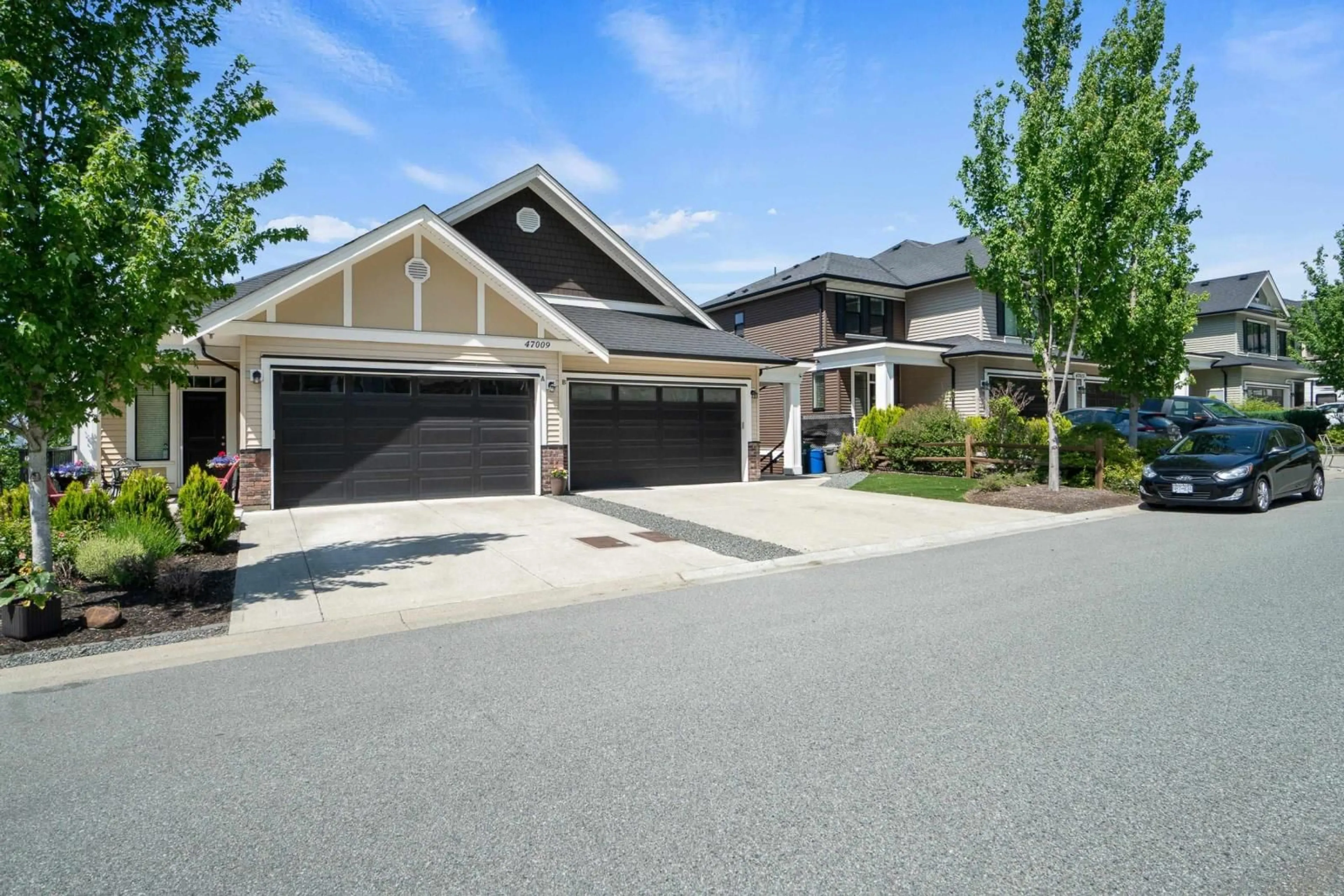 Frontside or backside of a home, the street view for B 47009 SYLVAN DRIVE, Chilliwack British Columbia V2R0X2