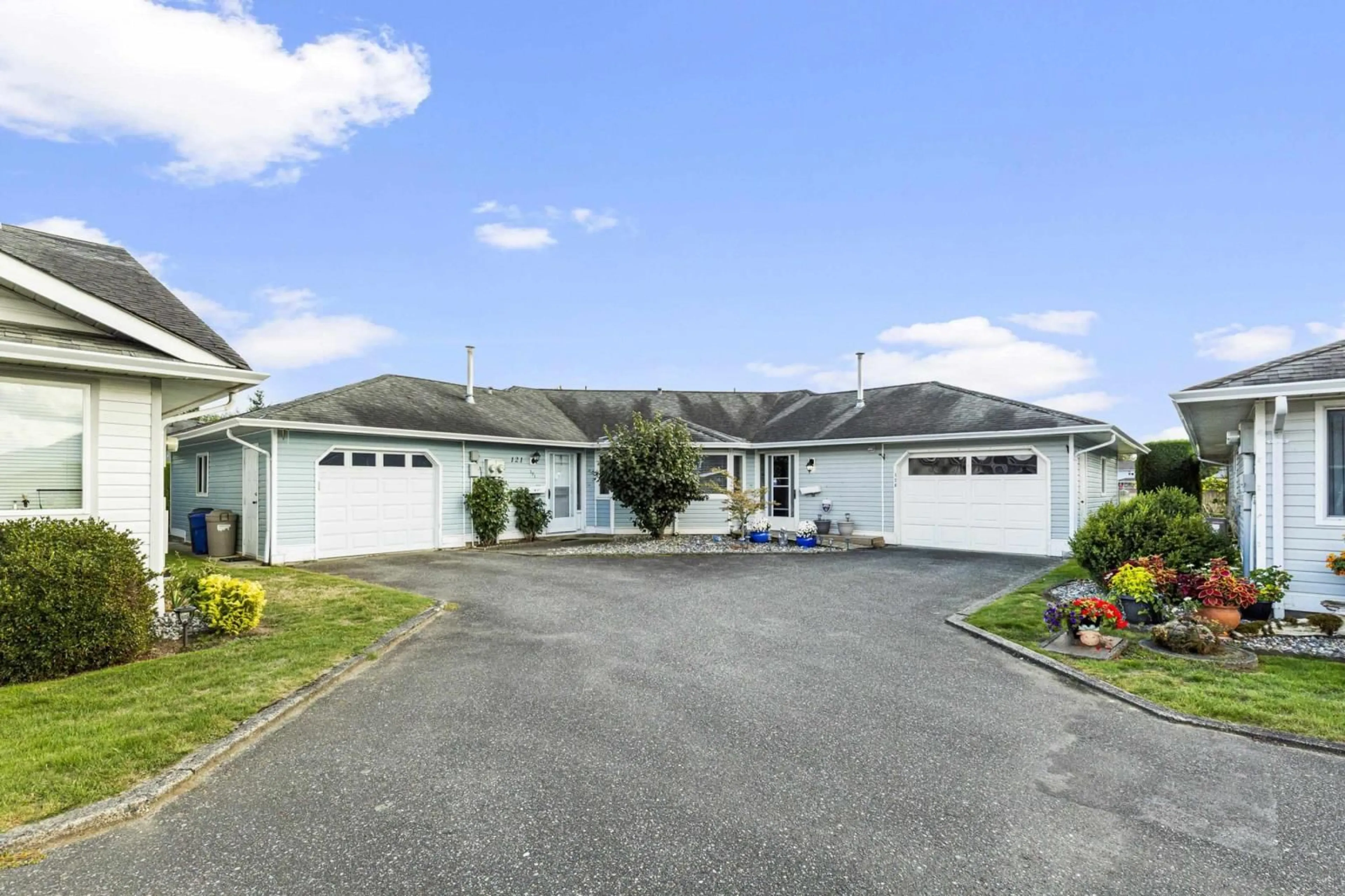 Frontside or backside of a home, the street view for 121 7610 EVANS ROAD, Chilliwack British Columbia V2R2T4