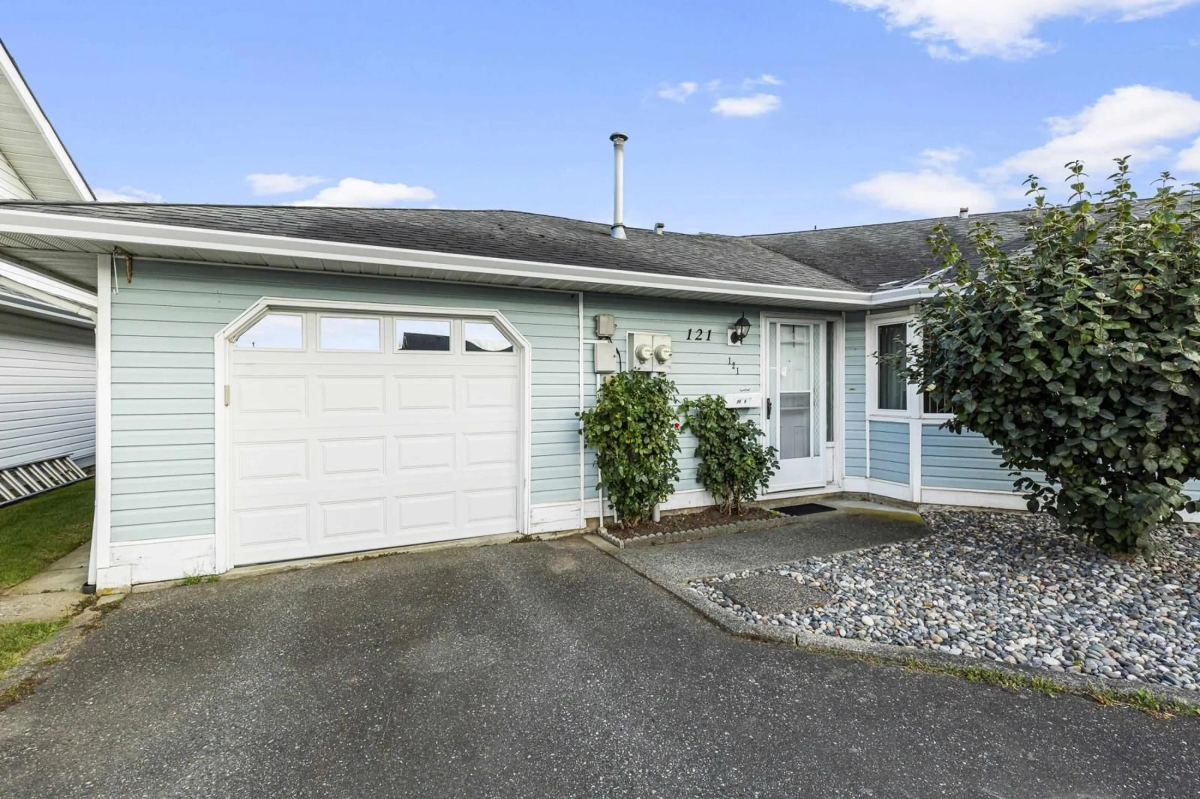 A pic from exterior of the house or condo, cottage for 121 7610 EVANS ROAD, Chilliwack British Columbia V2R2T4