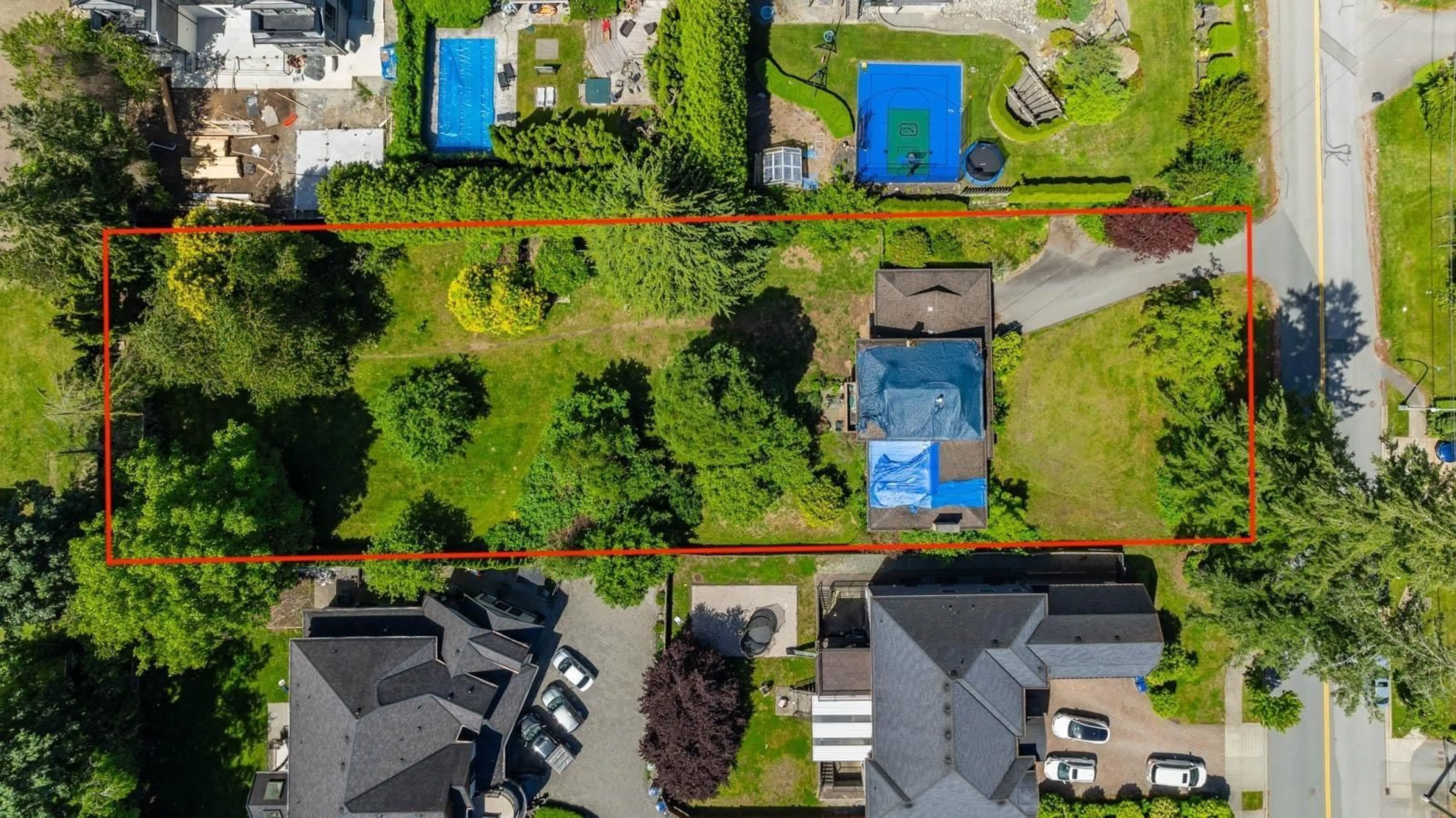 A pic from outside/outdoor area/front of a property/back of a property/a pic from drone, city buildings view from balcony for 5661 146 STREET, Surrey British Columbia V3S2Z5