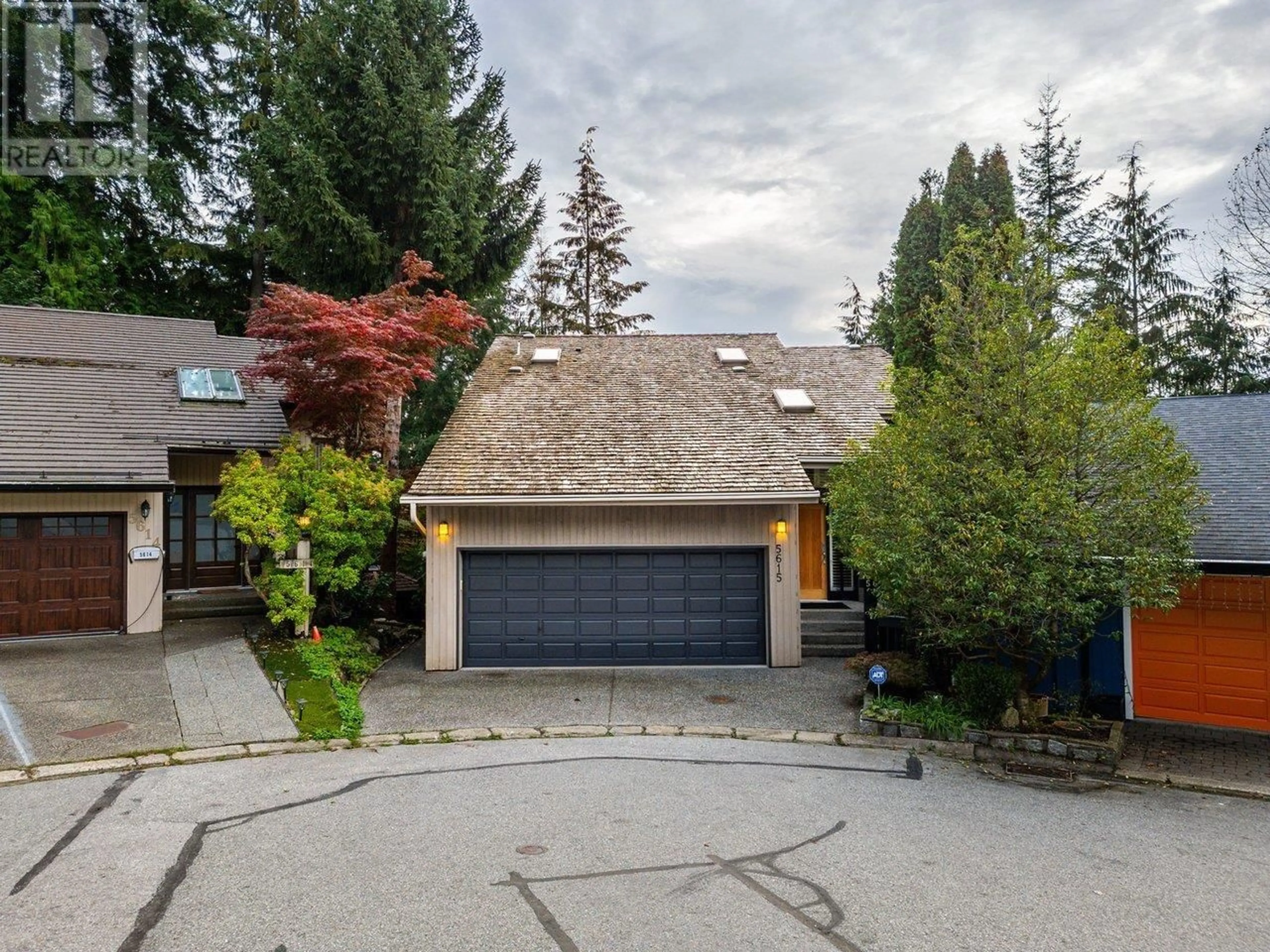 Frontside or backside of a home, the street view for 5615 EAGLE COURT, North Vancouver British Columbia V7R4V4