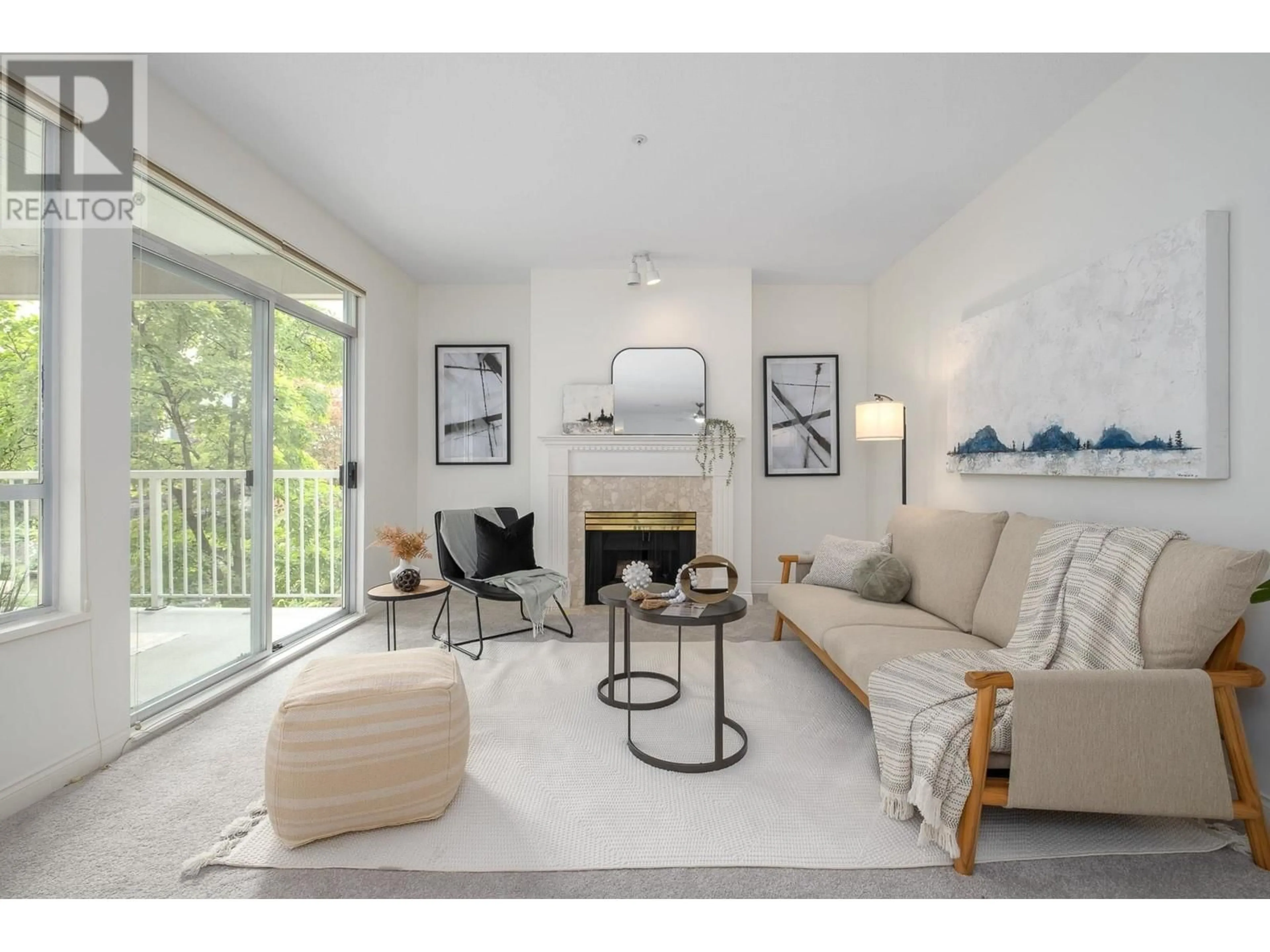 Living room, wood floors for 213 360 E 36TH AVENUE, Vancouver British Columbia V5W4B9