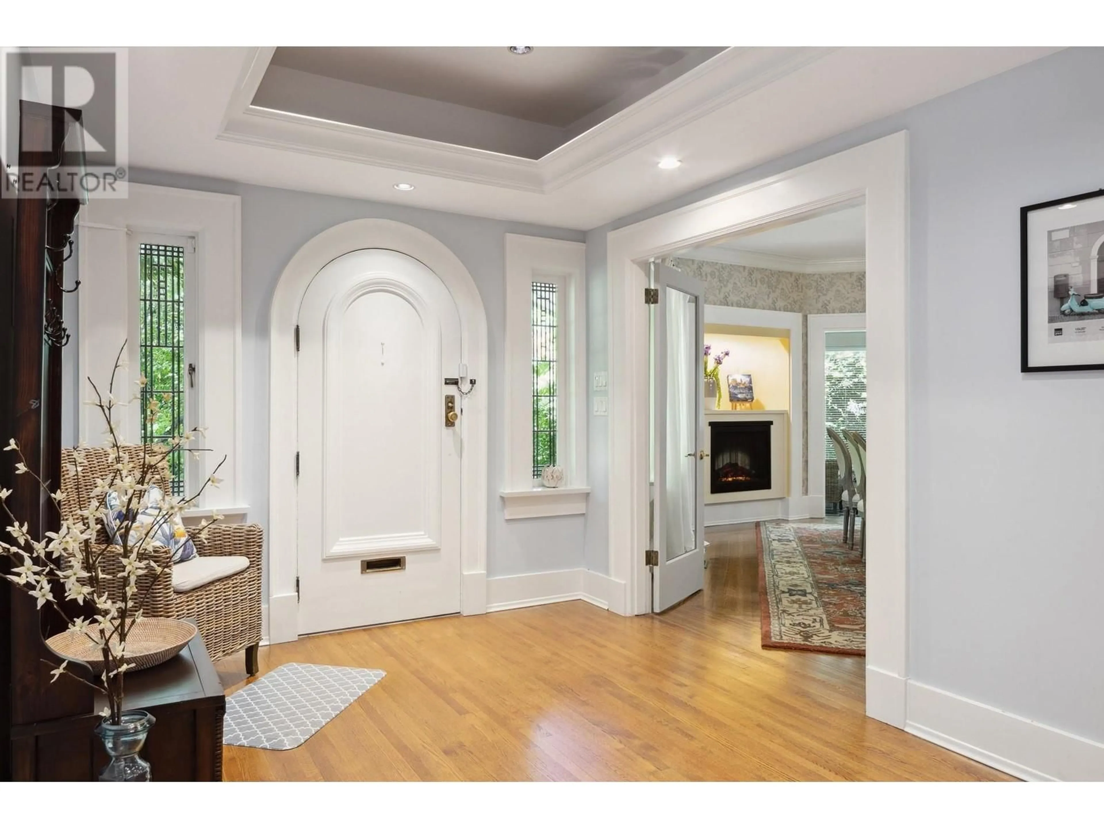 Indoor entryway, wood floors for 4051 MARGUERITE STREET, Vancouver British Columbia V6J4E8