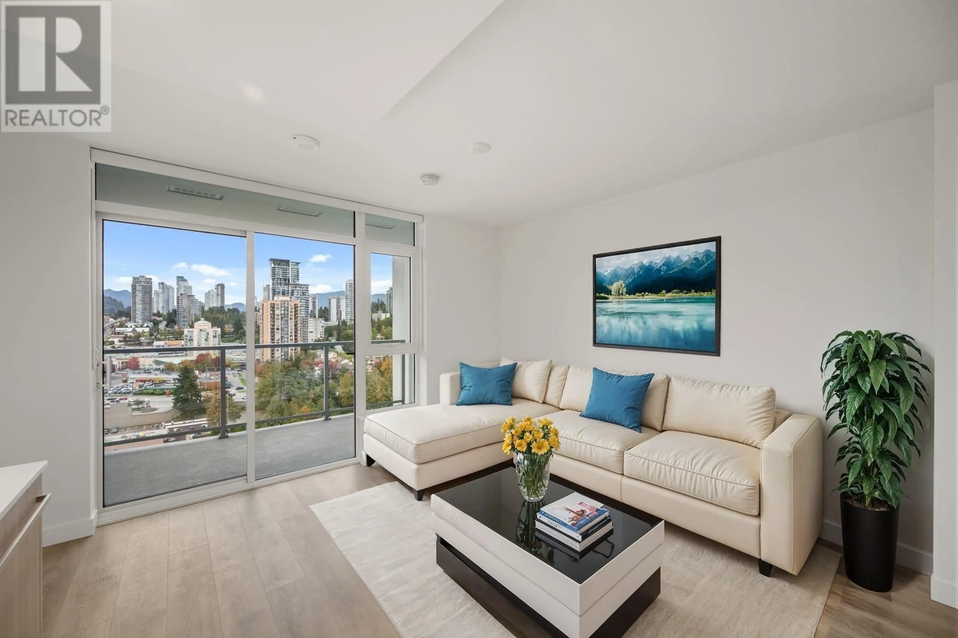 Living room, wood floors for 1710 318 ALDERSON AVENUE, Coquitlam British Columbia V3K0J1