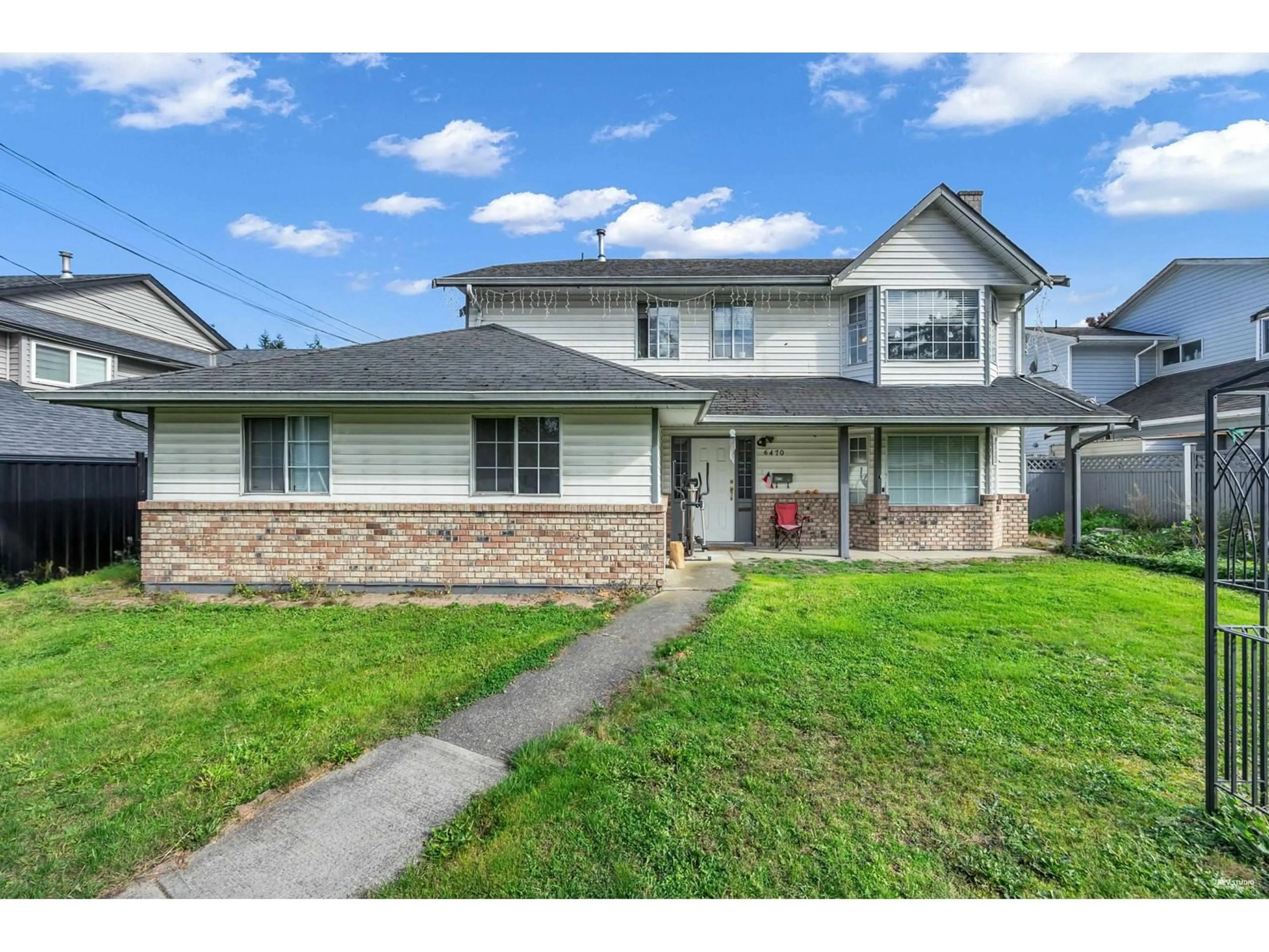 Frontside or backside of a home, the fenced backyard for 6470 128 STREET, Surrey British Columbia V3W4C6