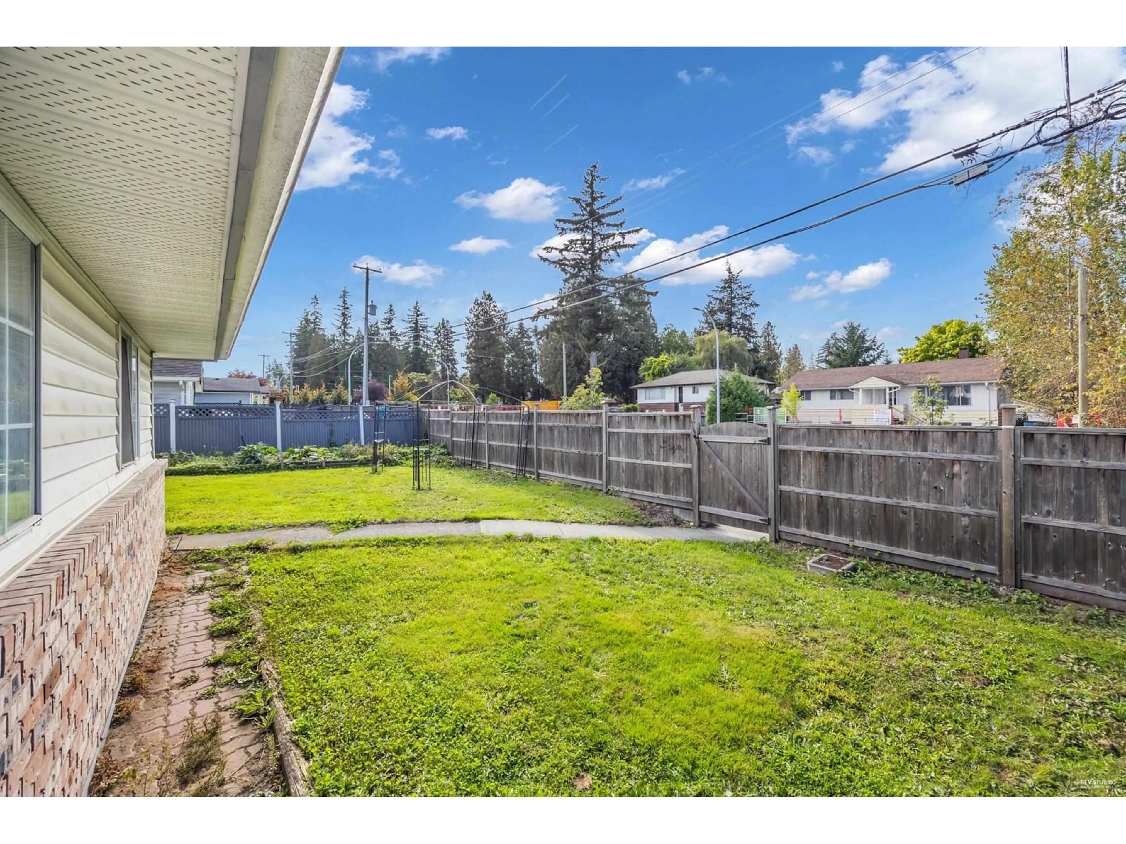 Patio, the fenced backyard for 6470 128 STREET, Surrey British Columbia V3W4C6