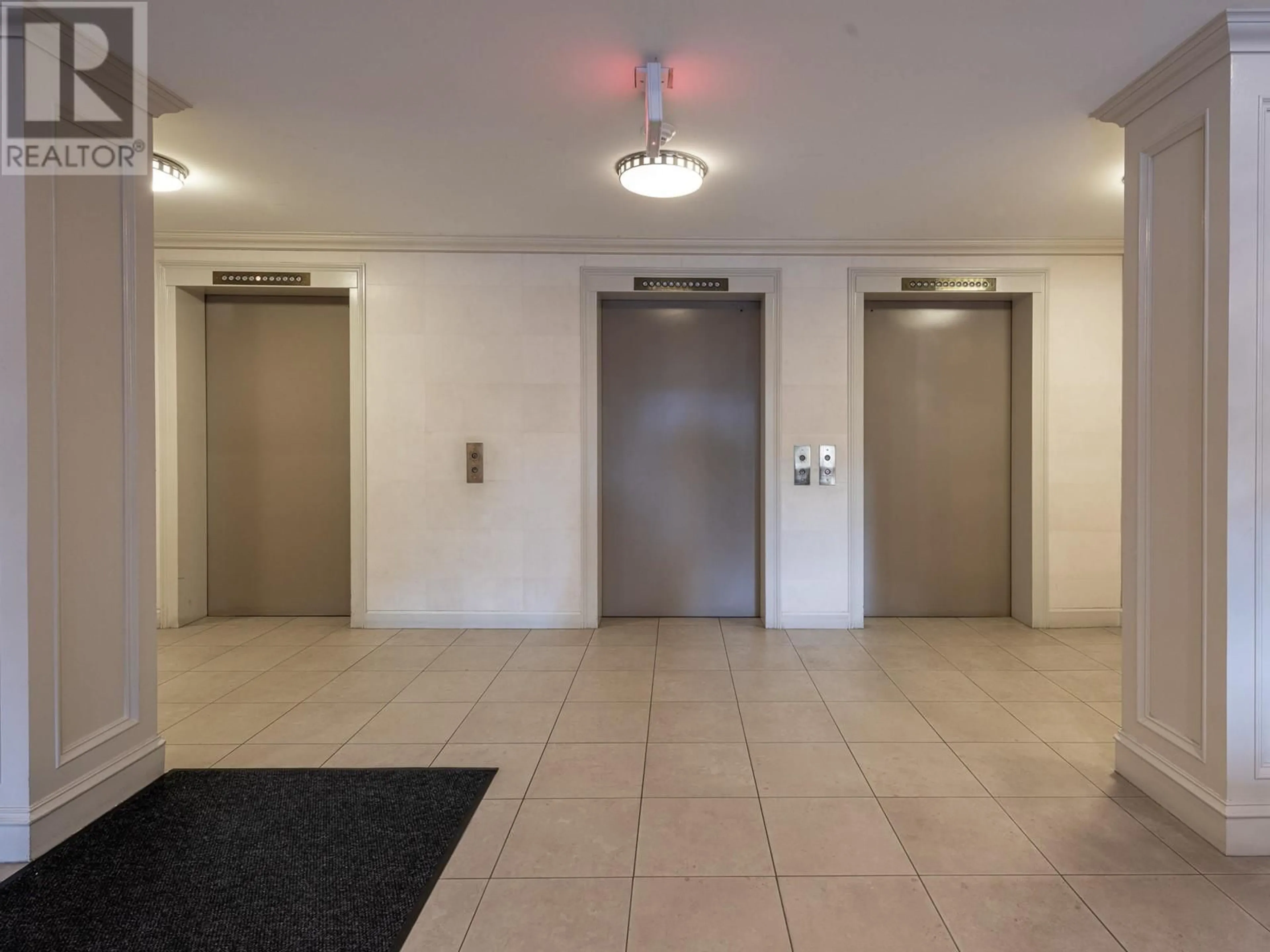 Indoor foyer, not visible floor for 603 518 MOBERLY ROAD, Vancouver British Columbia V5Z4G3