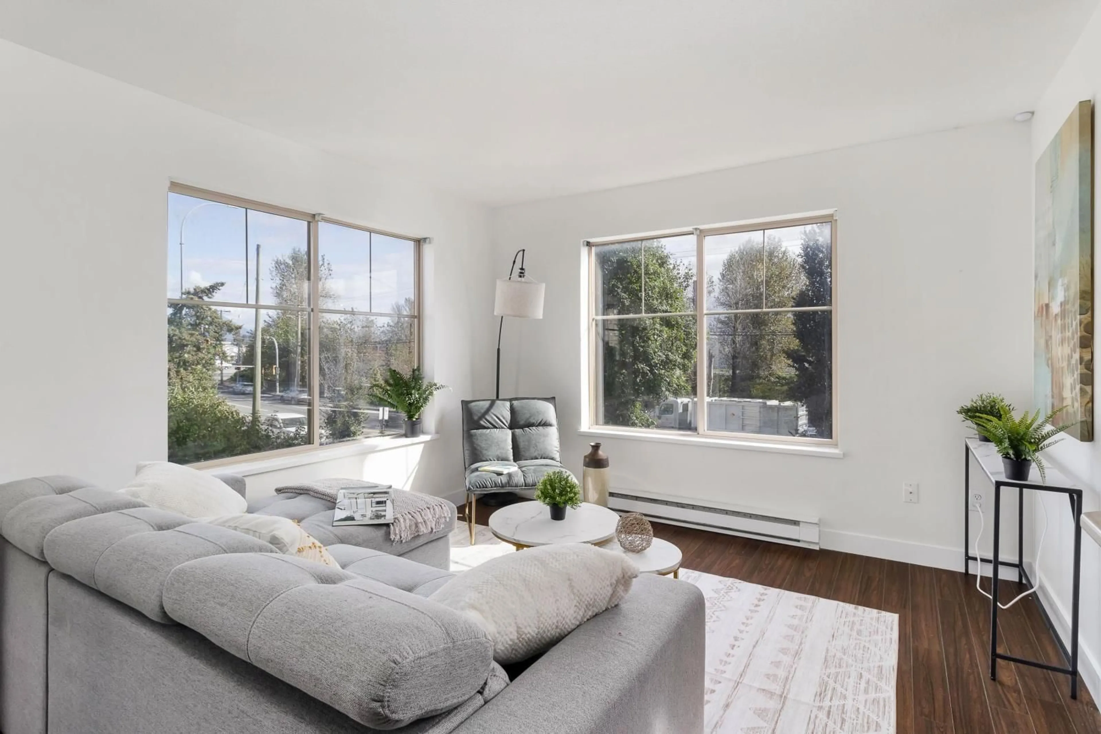 Living room, wood floors for 204 45555 YALE ROAD|Chilliwack Proper So, Chilliwack British Columbia V2P0A9