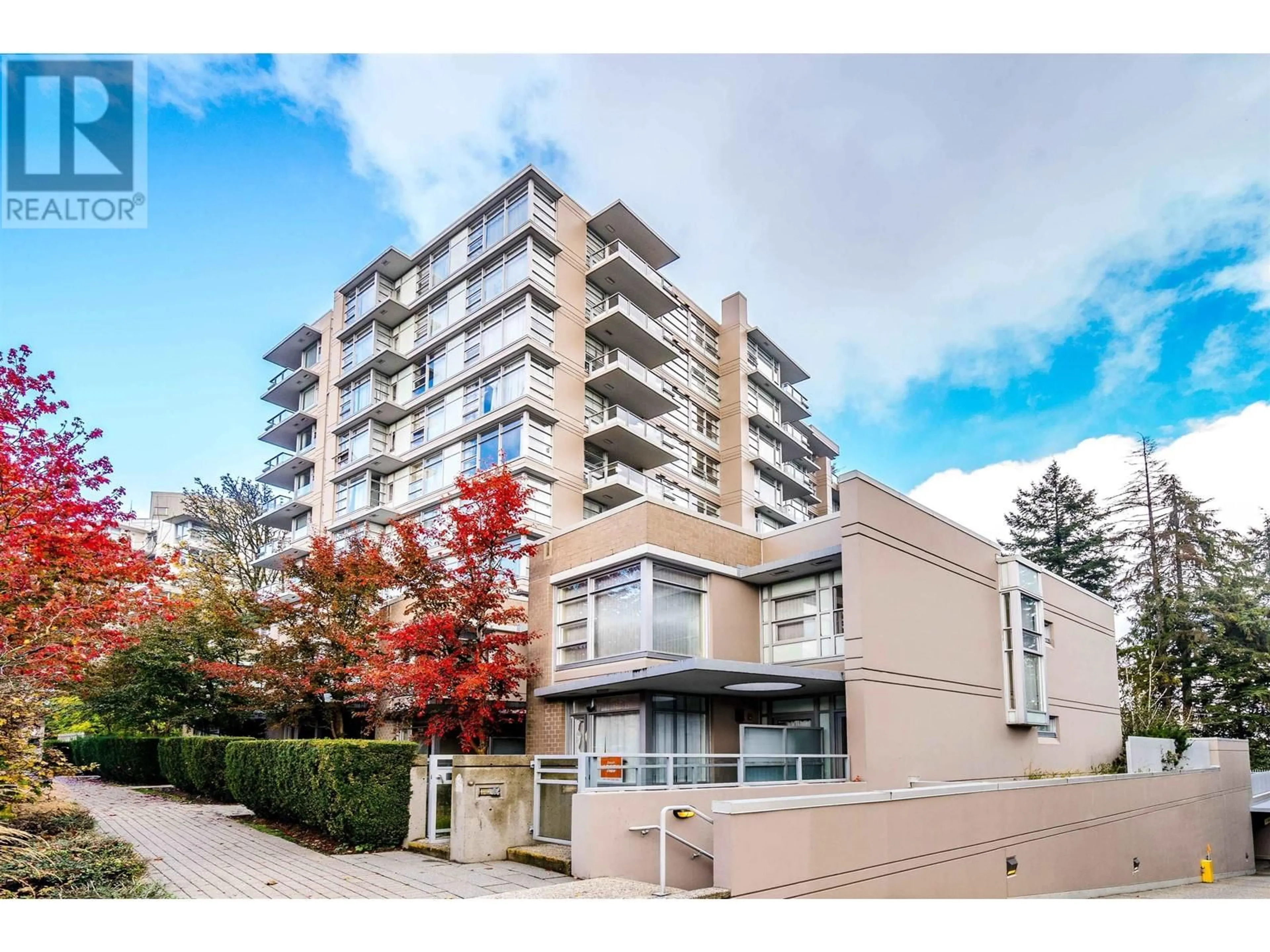 A pic from exterior of the house or condo, the front or back of building for TH1 9266 UNIVERSITY CRESCENT, Burnaby British Columbia V5A4Z1