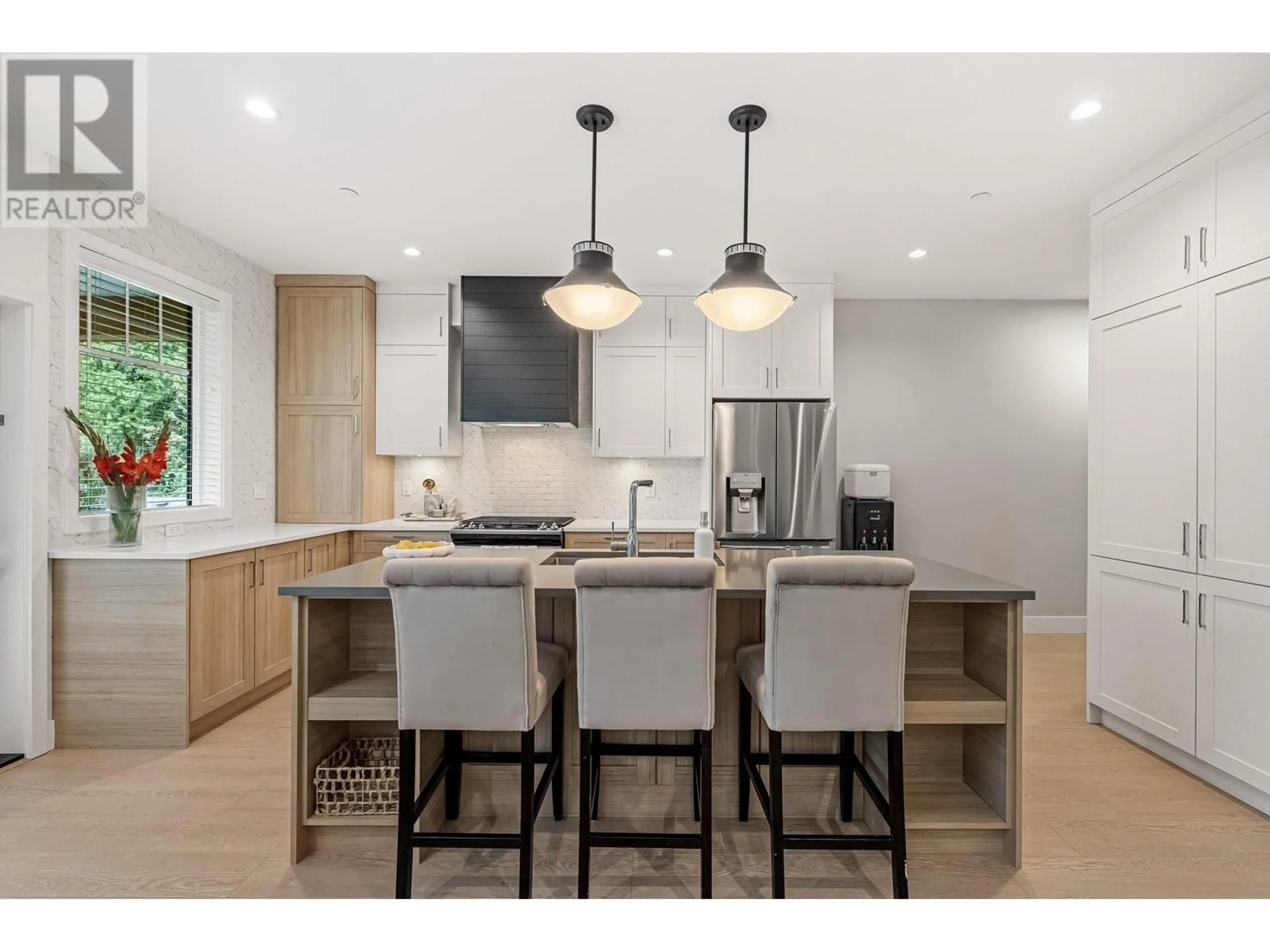 Open concept kitchen for 11 13263 236 STREET, Maple Ridge British Columbia V4R0H3