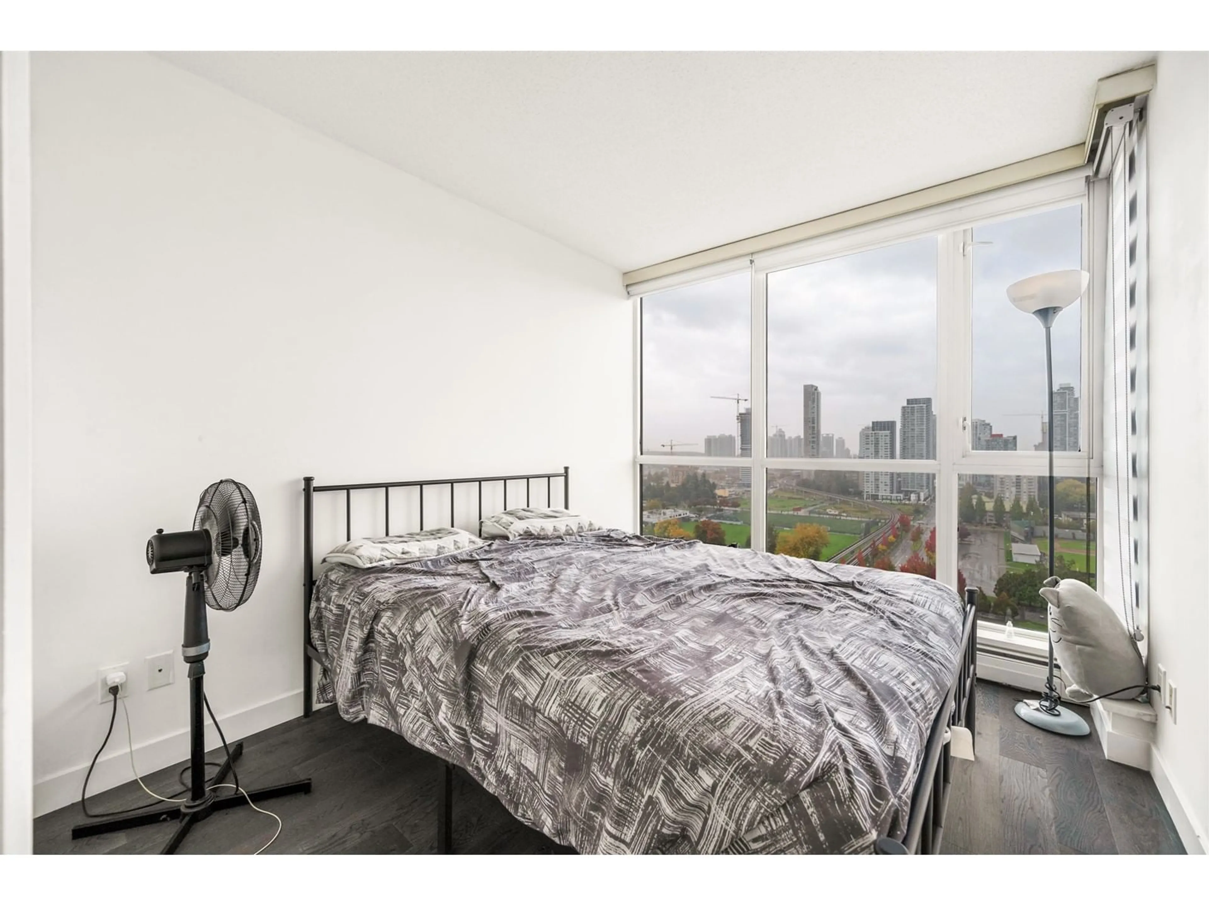 A pic of a room for 2204 10777 UNIVERSITY DRIVE, Surrey British Columbia V3T0E6