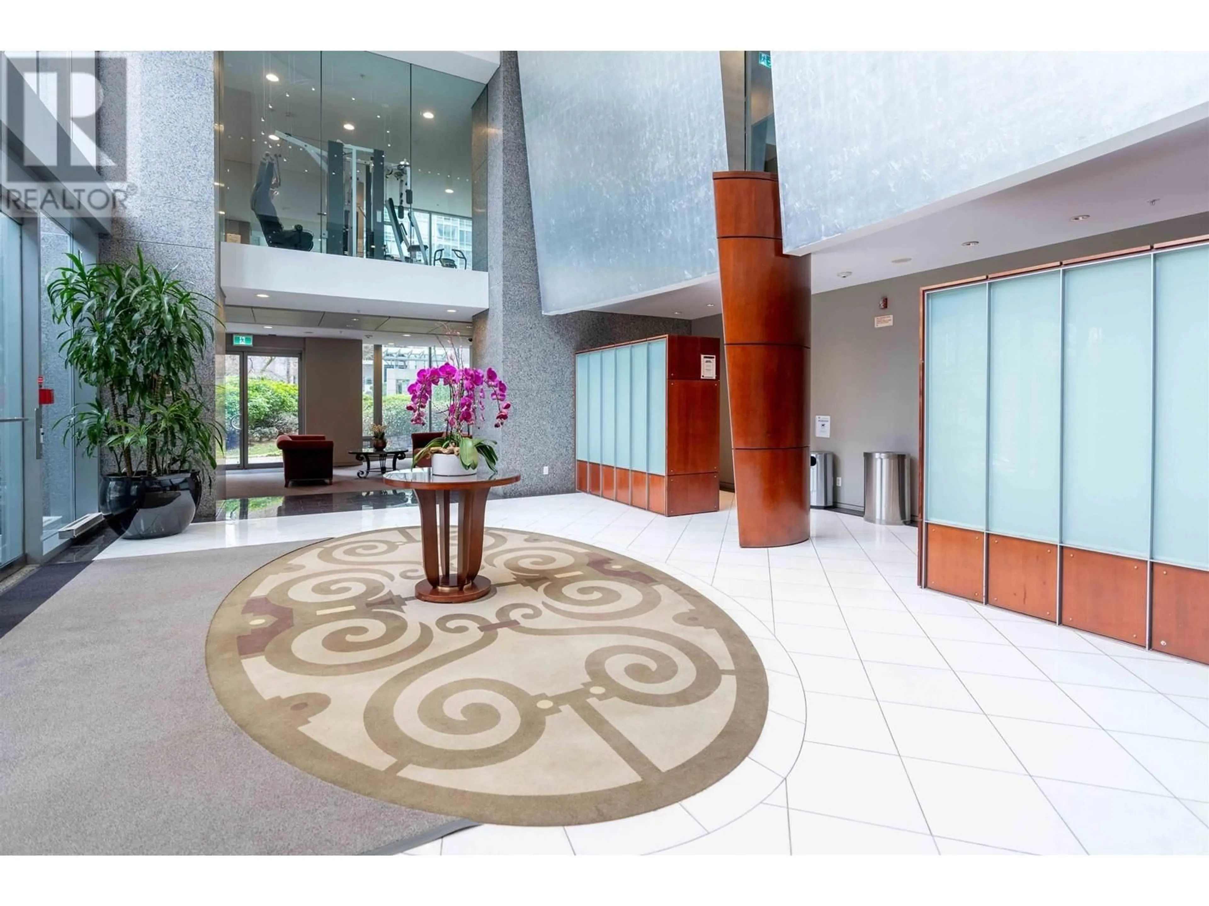 Indoor foyer for 1501 - 1288 GEORGIA STREET, Vancouver British Columbia V6E4R3