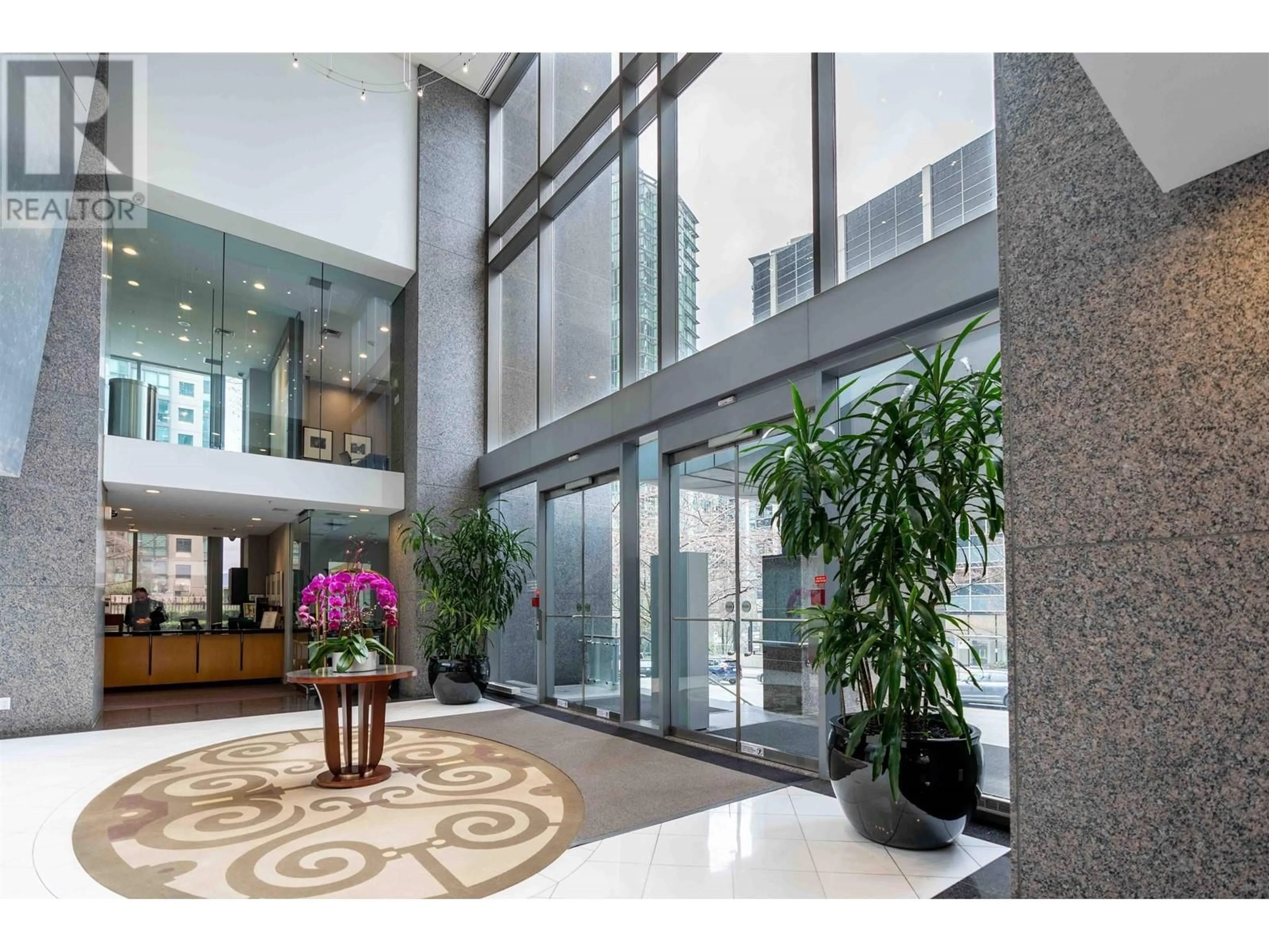 Indoor foyer for 1501 - 1288 GEORGIA STREET, Vancouver British Columbia V6E4R3