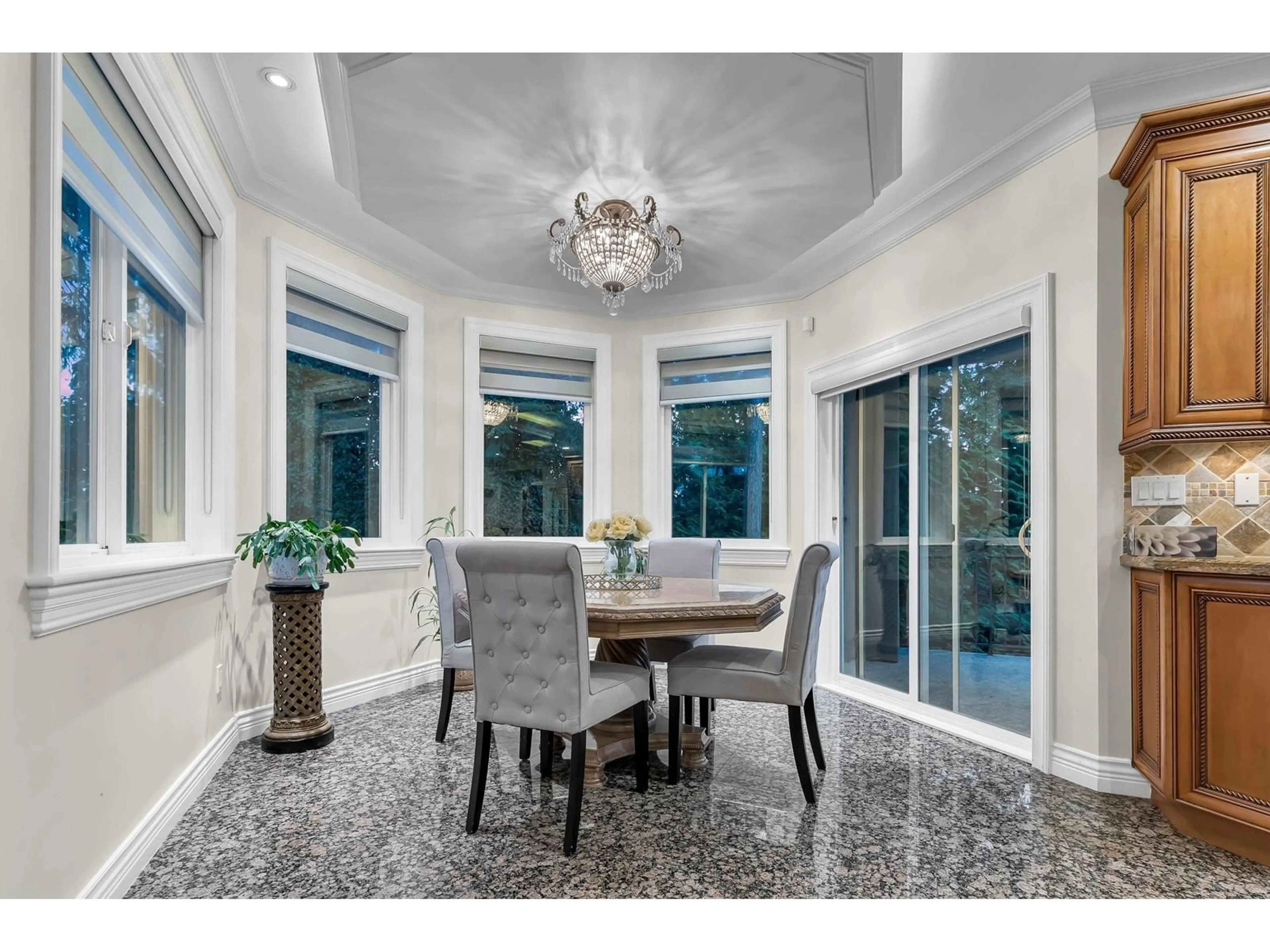 Dining room, ceramic floors for 12682 55A AVENUE, Surrey British Columbia V3X1W2