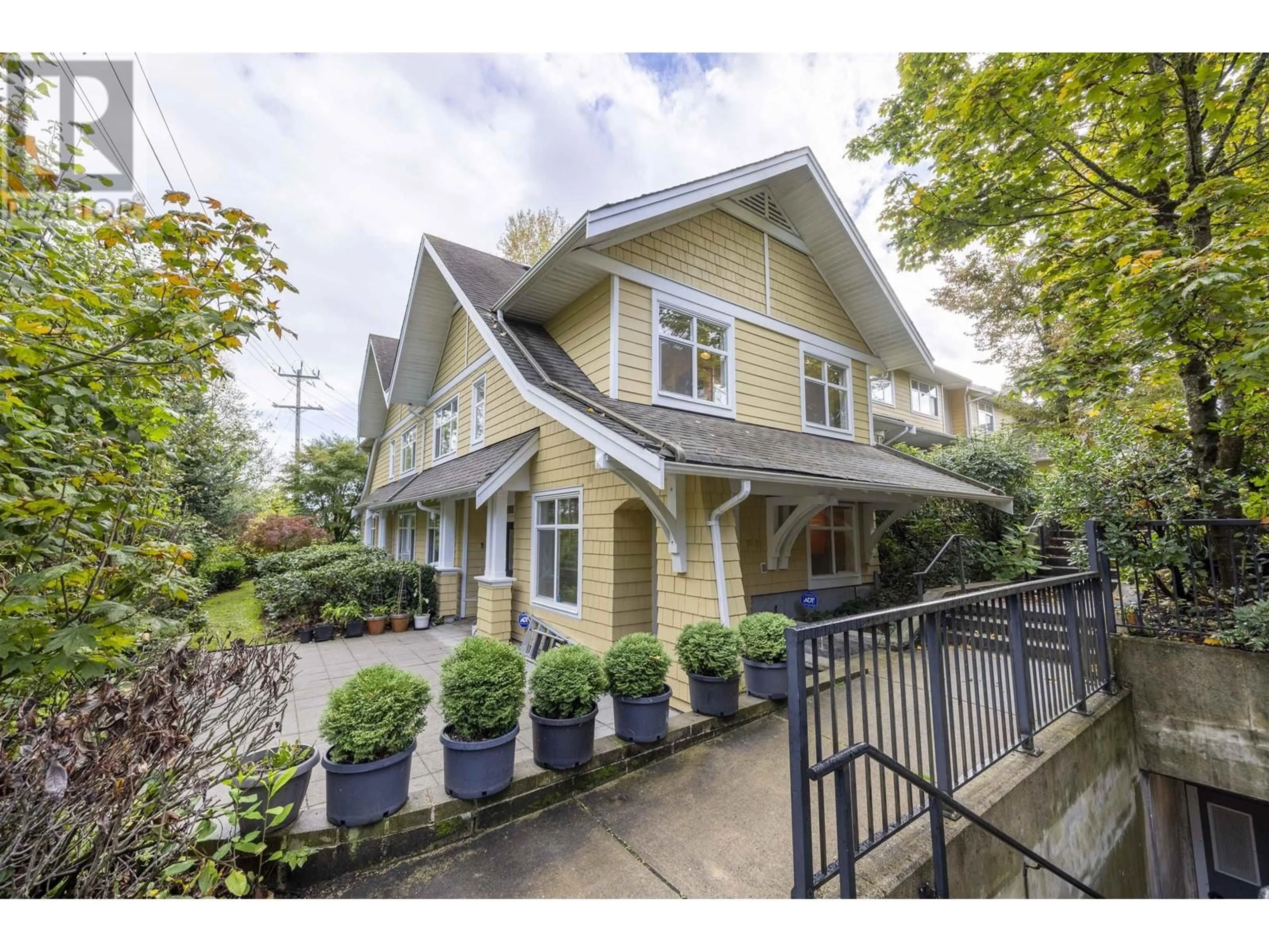 Patio, street for 46 - 6878 SOUTHPOINT DRIVE, Burnaby British Columbia V3N5E4