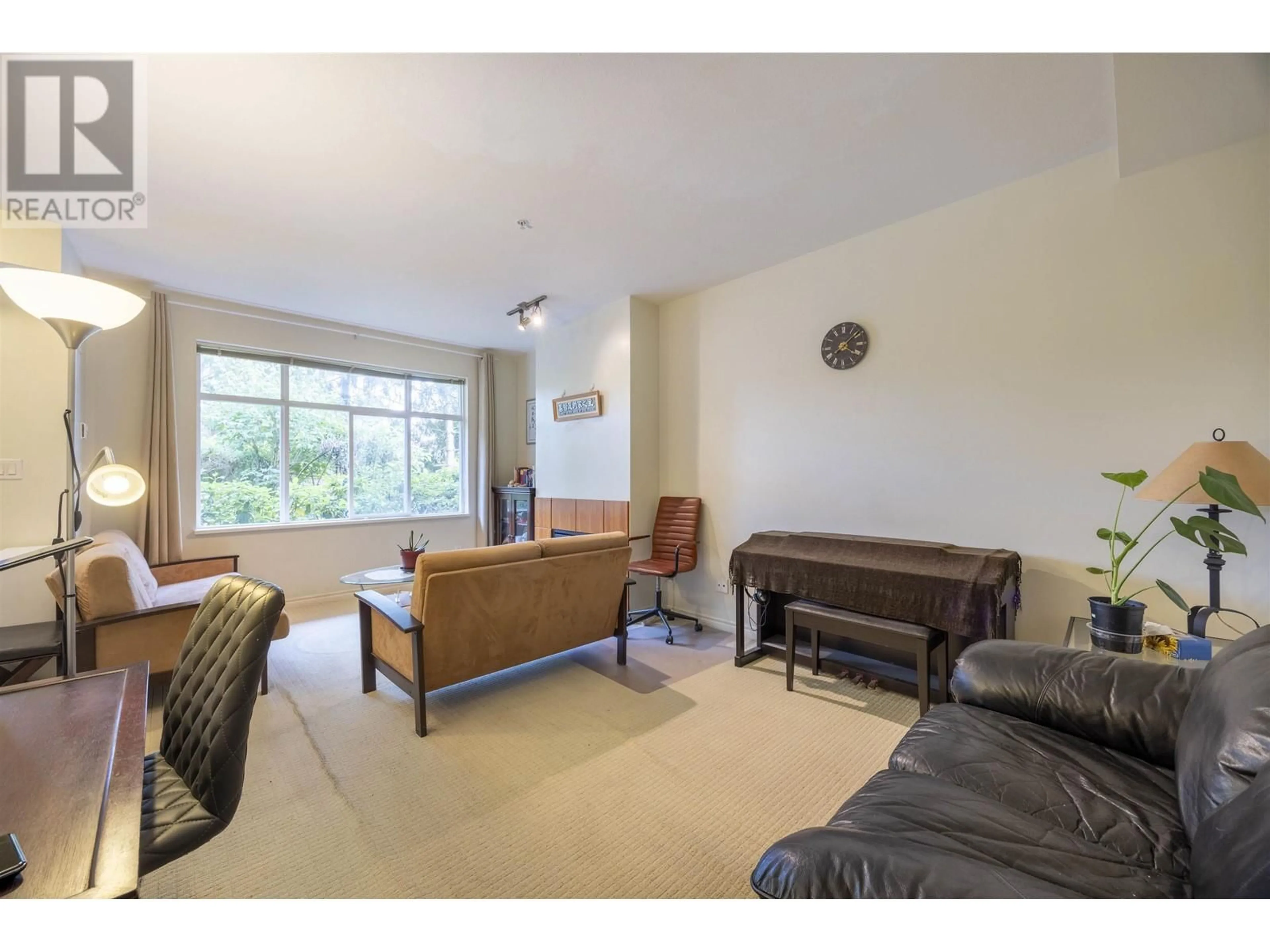 Living room with furniture, unknown for 46 - 6878 SOUTHPOINT DRIVE, Burnaby British Columbia V3N5E4