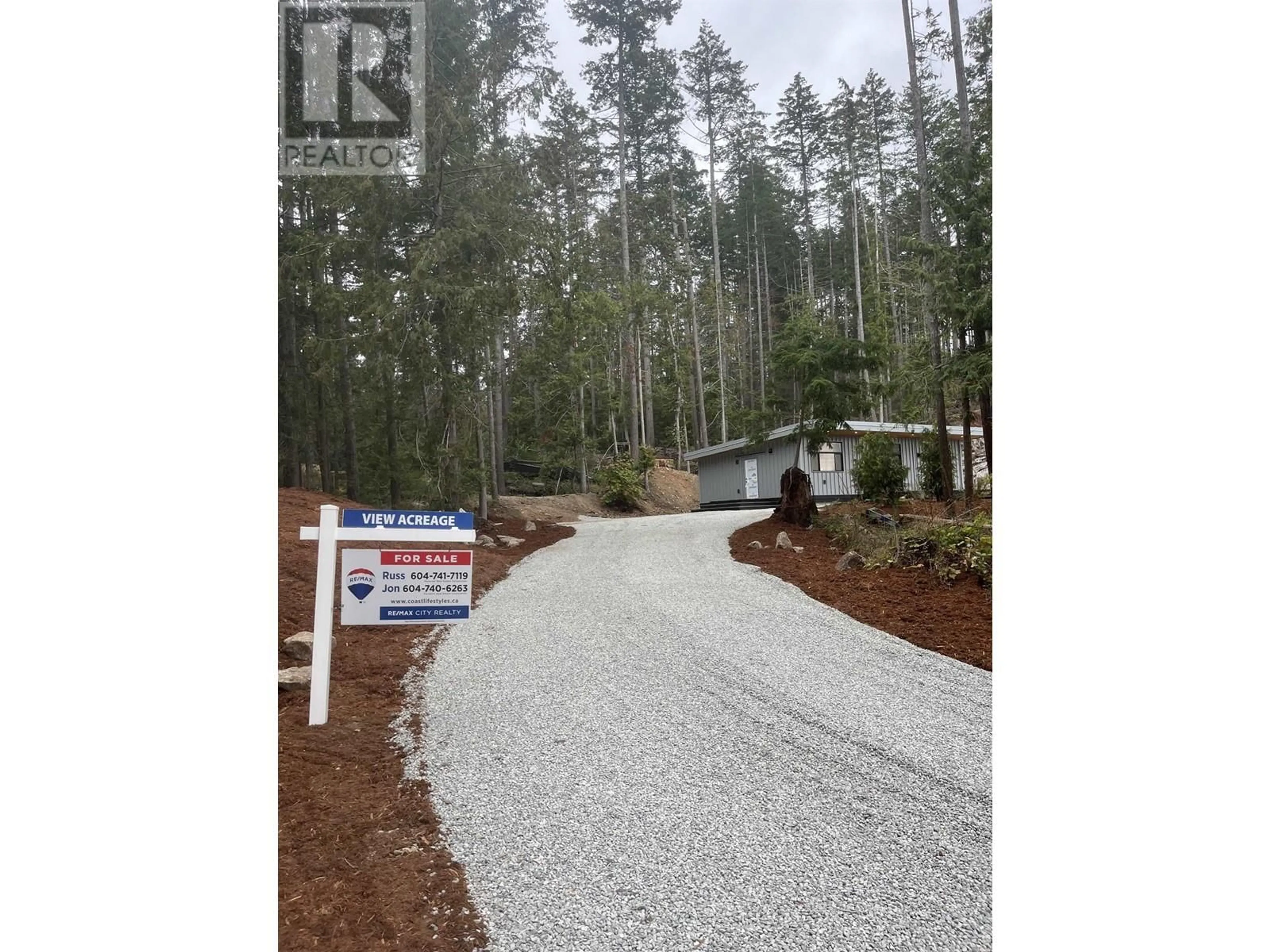 Parking for 5790 SARGEANT BAY HEIGHTS ROAD, Halfmoon Bay British Columbia V7Z1C3