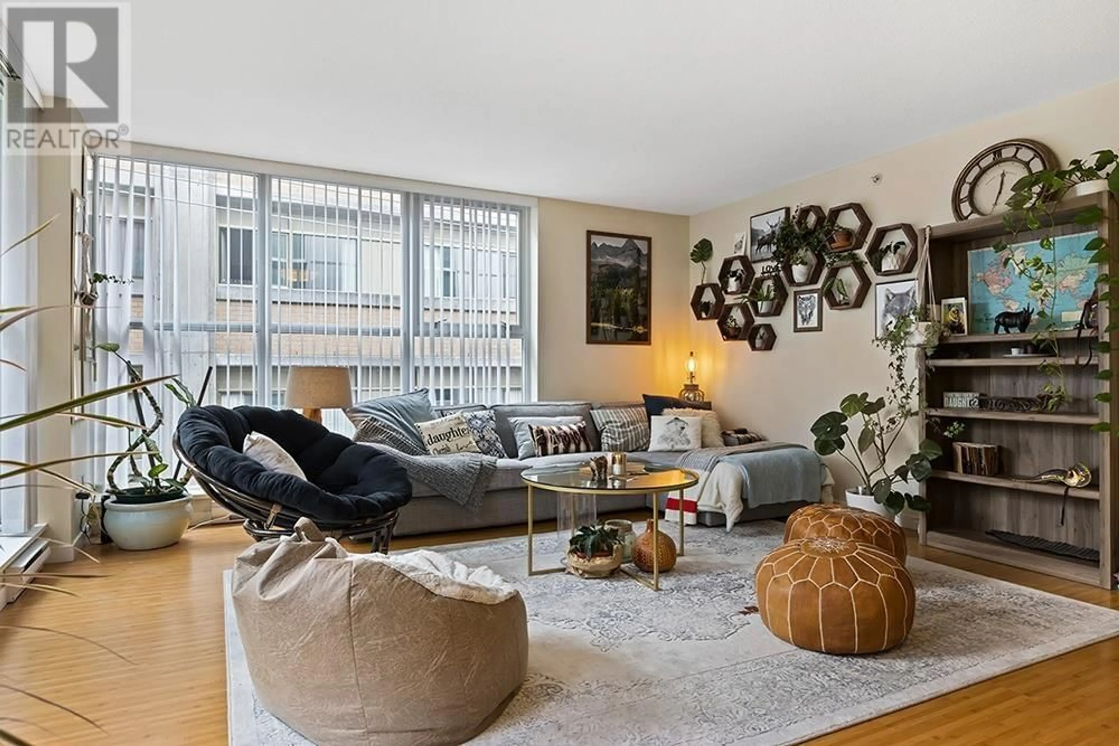 Living room, wood floors for 501 168 POWELL STREET, Vancouver British Columbia V6A0B2