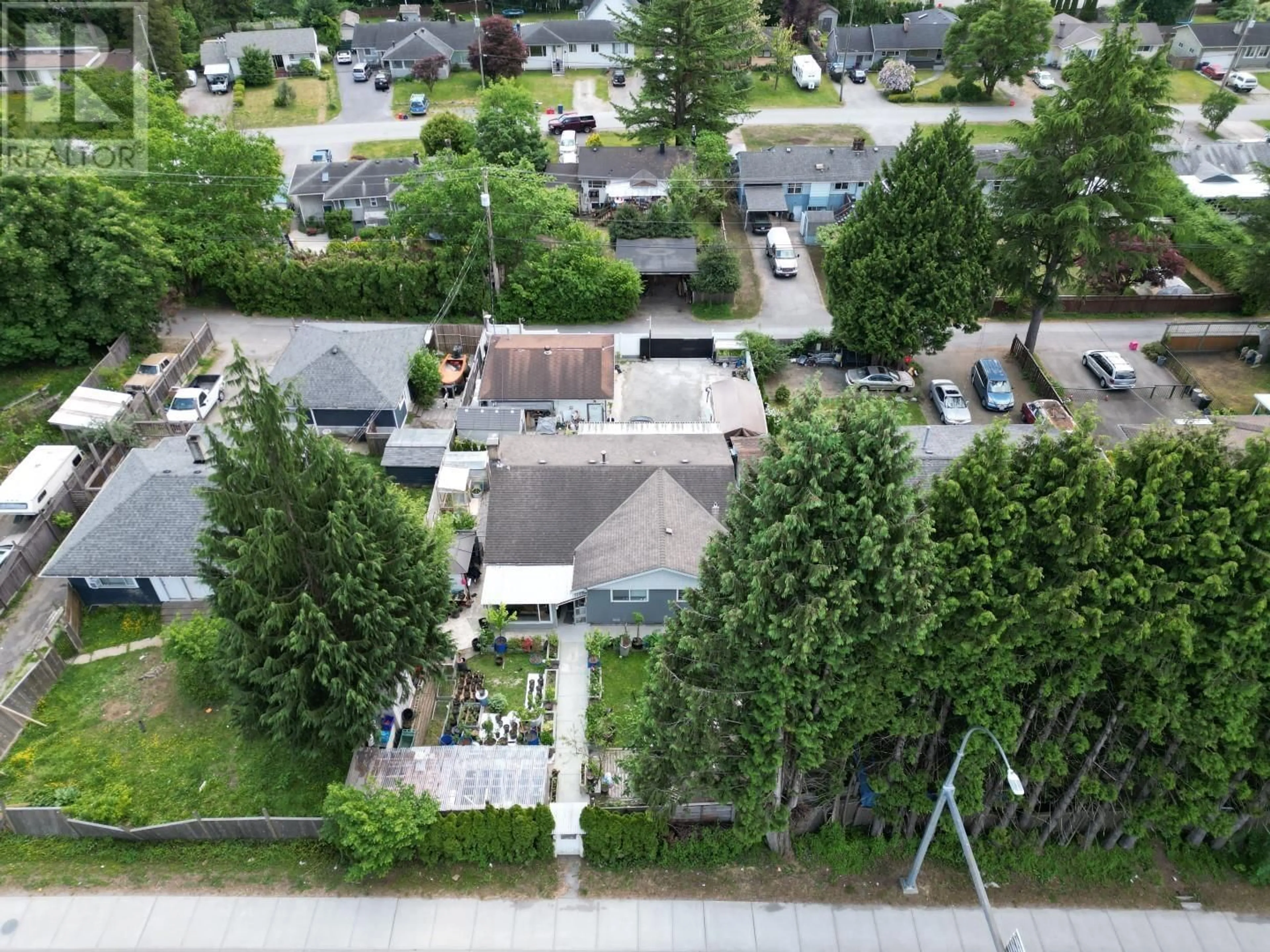 A pic from outside/outdoor area/front of a property/back of a property/a pic from drone, street for 22056 LOUGHEED HIGHWAY, Maple Ridge British Columbia V2X2S6