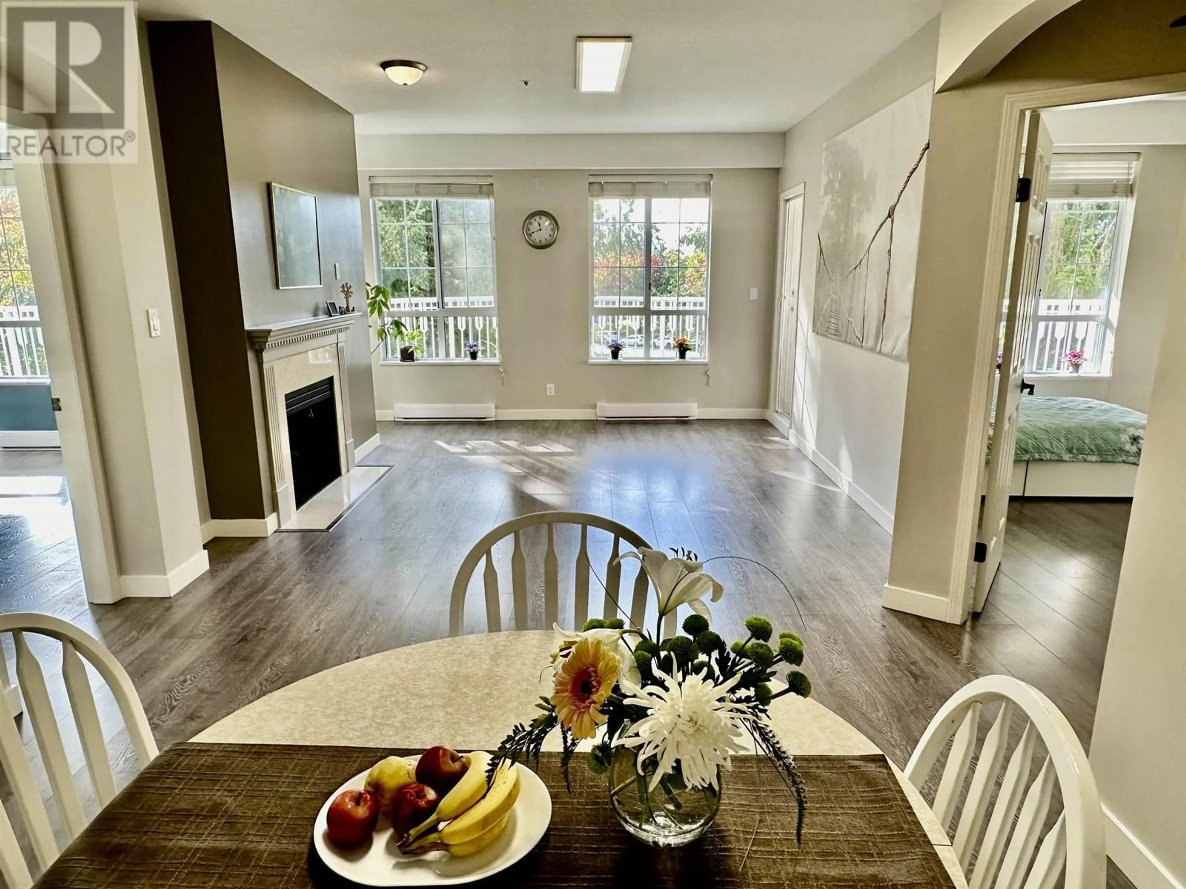 Dining room, wood floors, cottage for 304 5835 HAMPTON PLACE, Vancouver British Columbia V6T2G2