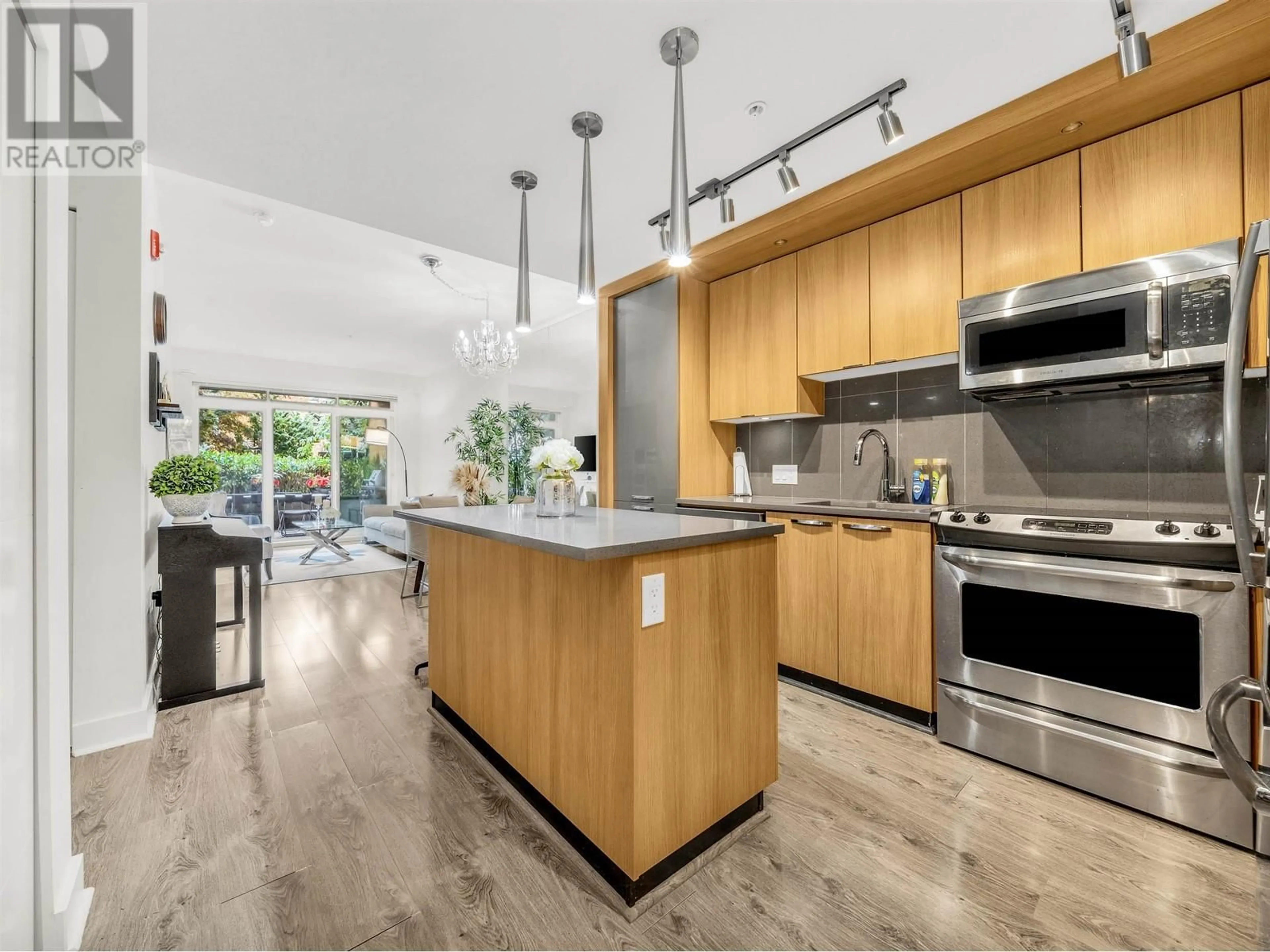 Open concept kitchen for 213 733 W 14TH STREET, North Vancouver British Columbia V7M0C6