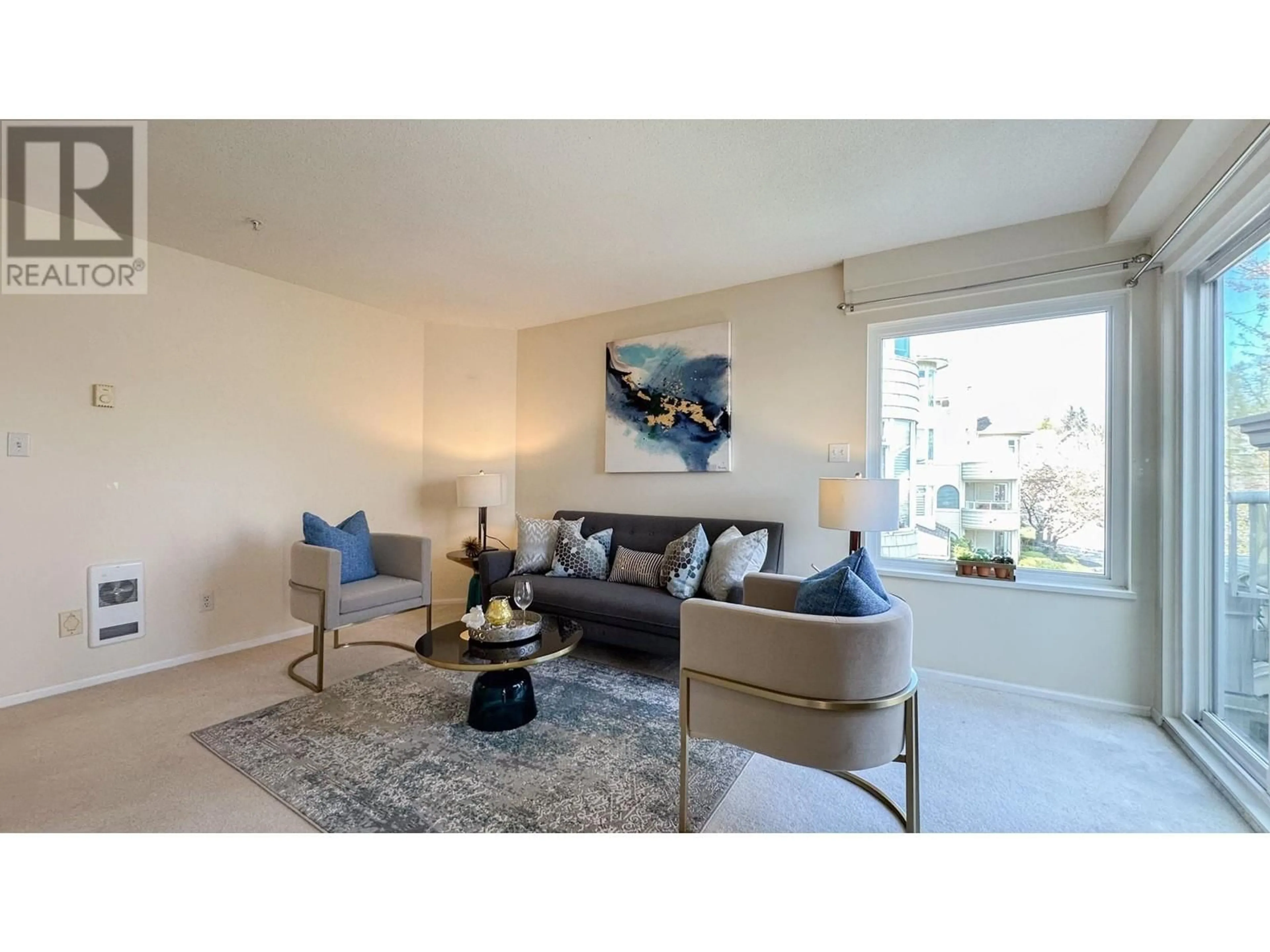 Living room, carpet floors for 302 7680 COLUMBIA STREET, Vancouver British Columbia V5X4S8