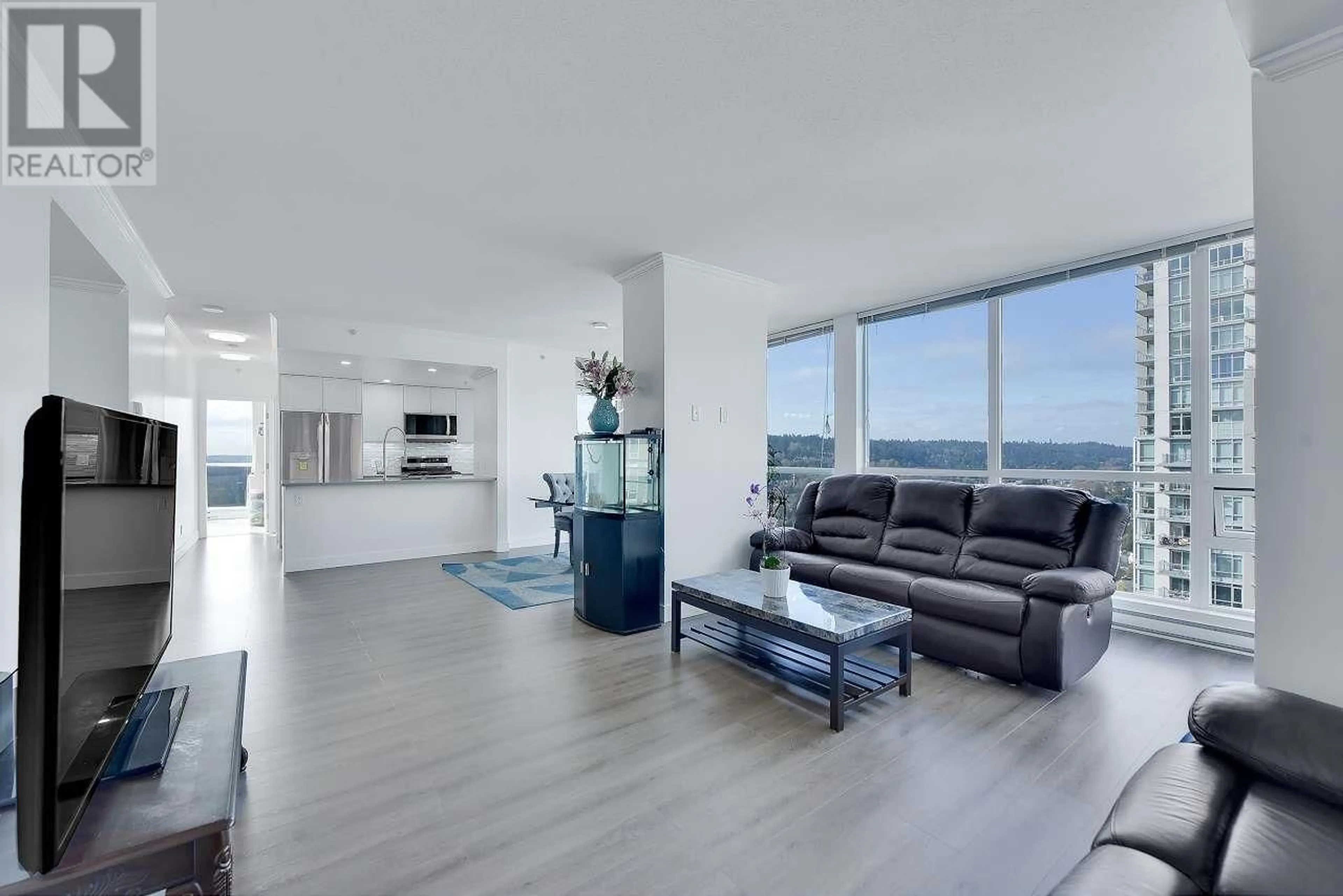 Living room, wood floors for 3207 2975 ATLANTIC AVENUE, Coquitlam British Columbia V3B0C5