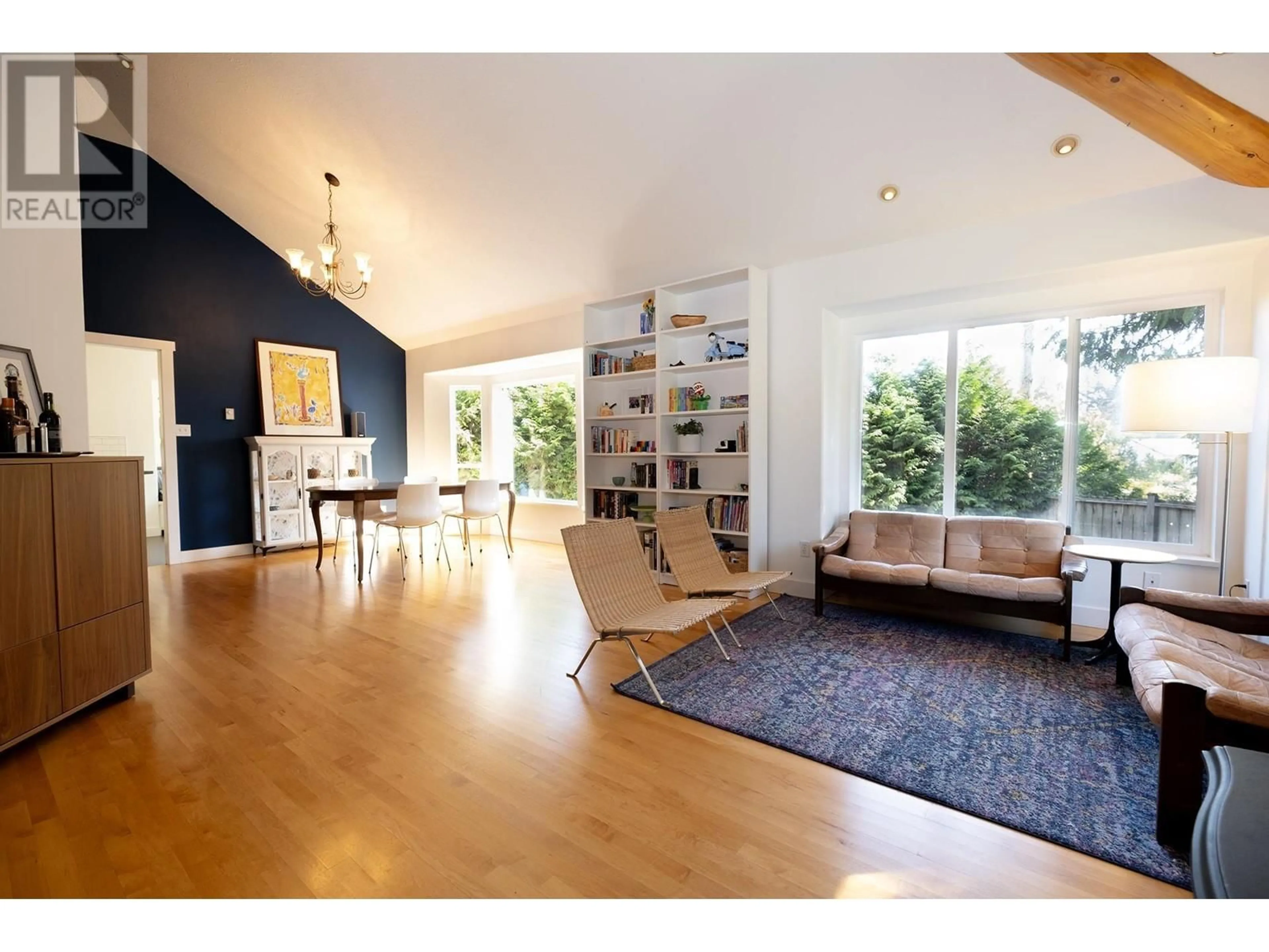 Living room, wood floors for 1304 JUDITH PLACE, Gibsons British Columbia V0N1V5