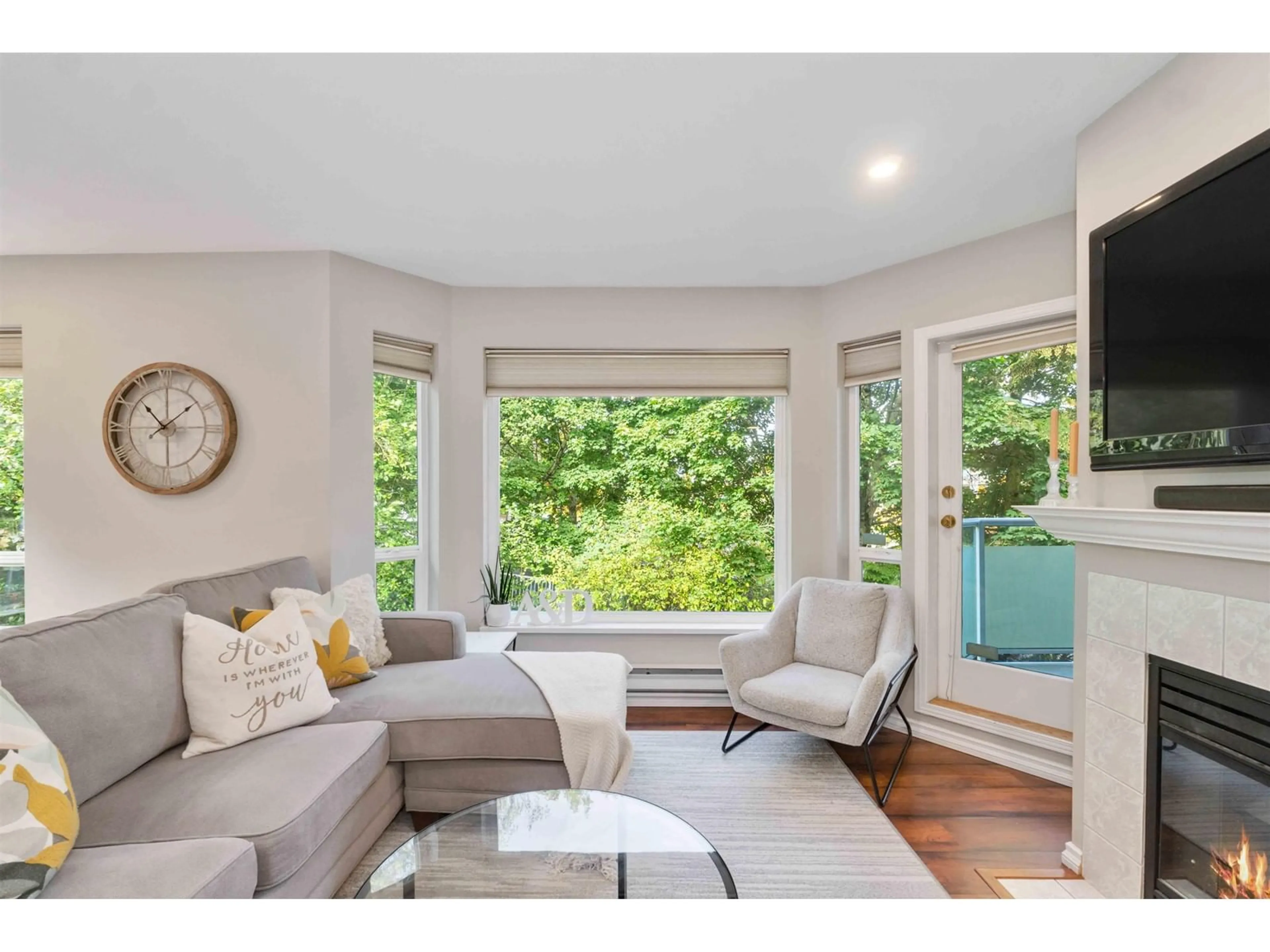 Living room, wood floors for 207 2855 152 STREET, Surrey British Columbia V4P1H2