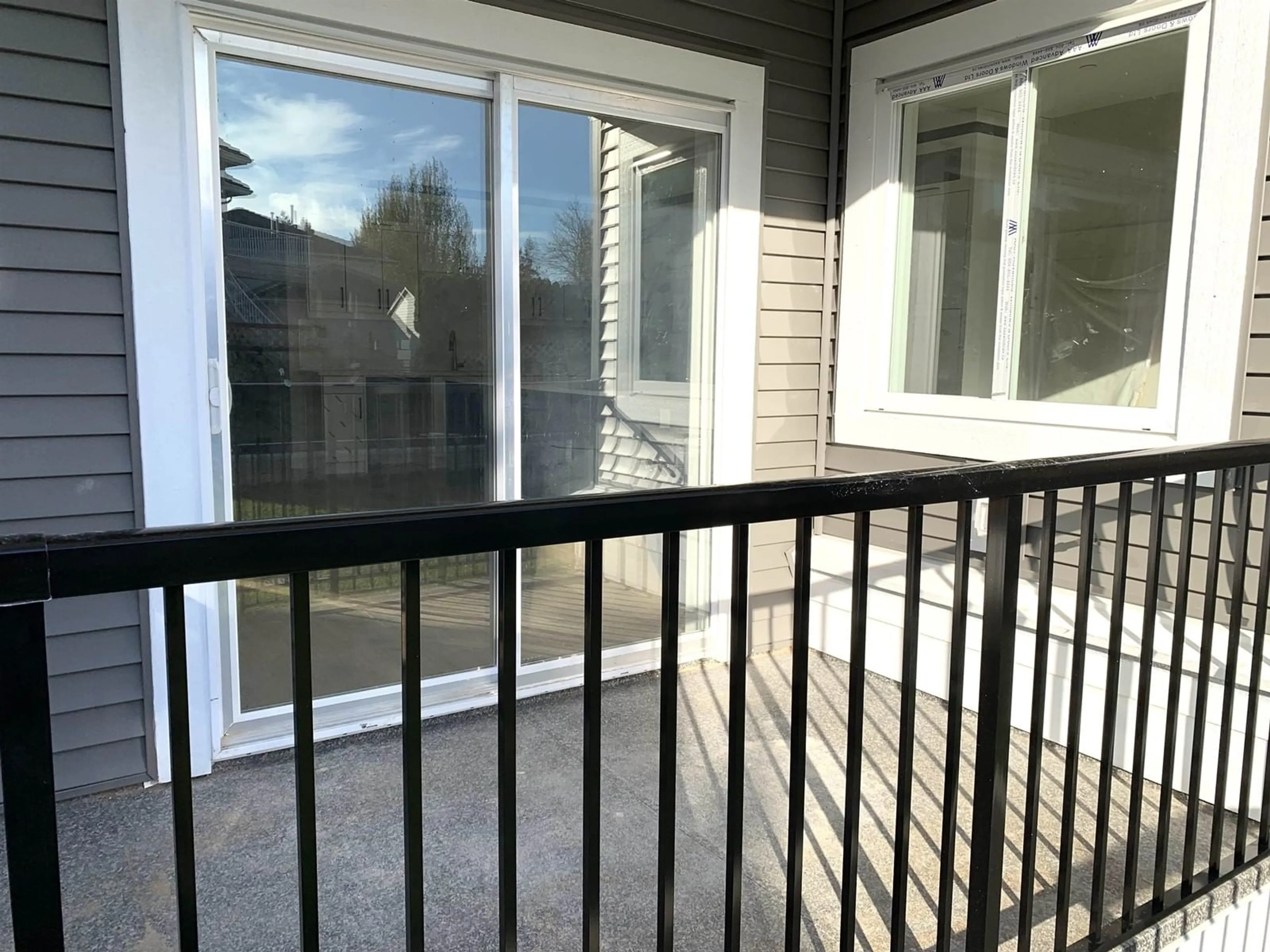 Balcony in the apartment, the fenced backyard for 32538 HIGGINBOTTOM COURT, Mission British Columbia V2V2T7