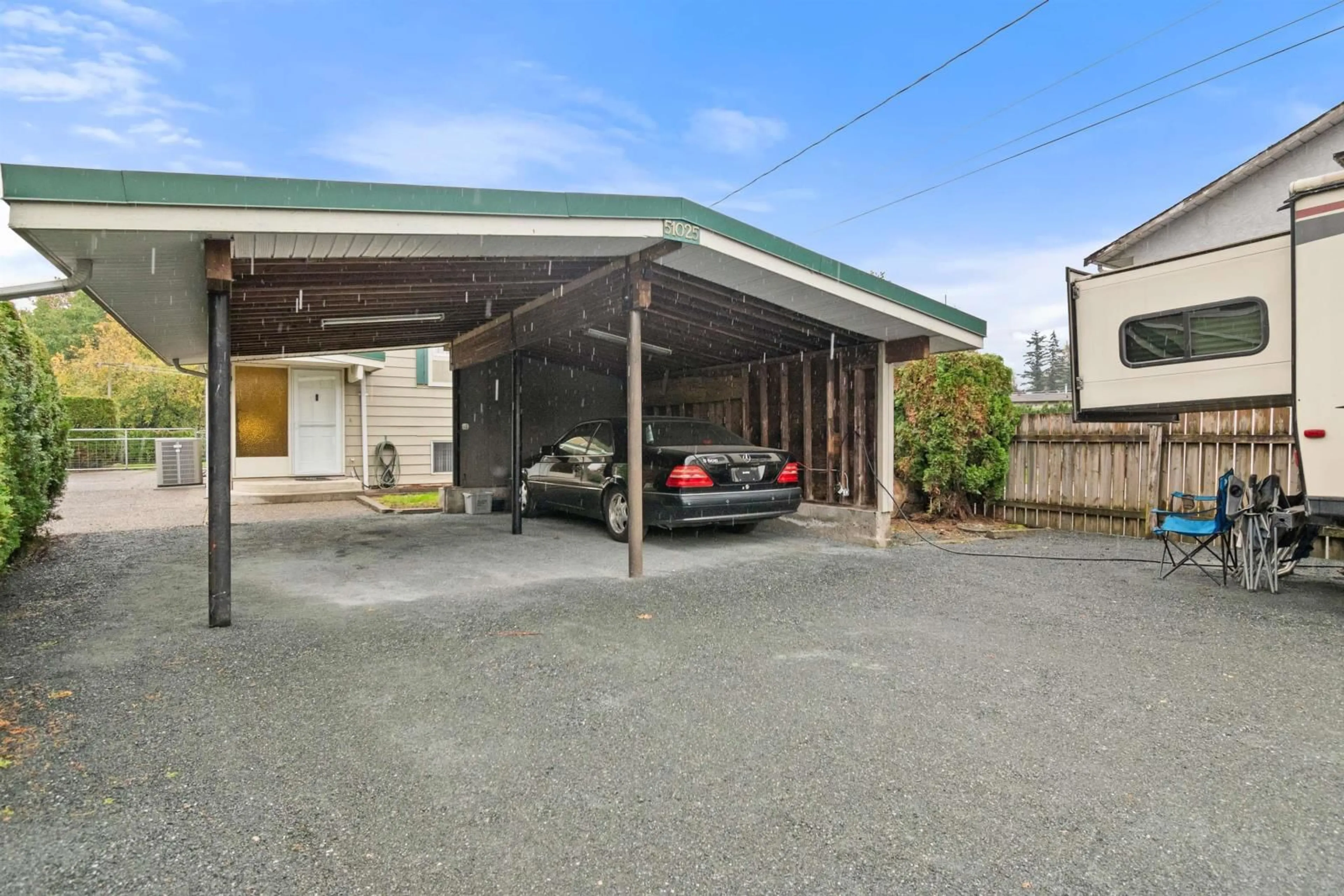 Indoor garage for 51025 NEVIN ROAD|Rosedale, Rosedale British Columbia V0X1X2