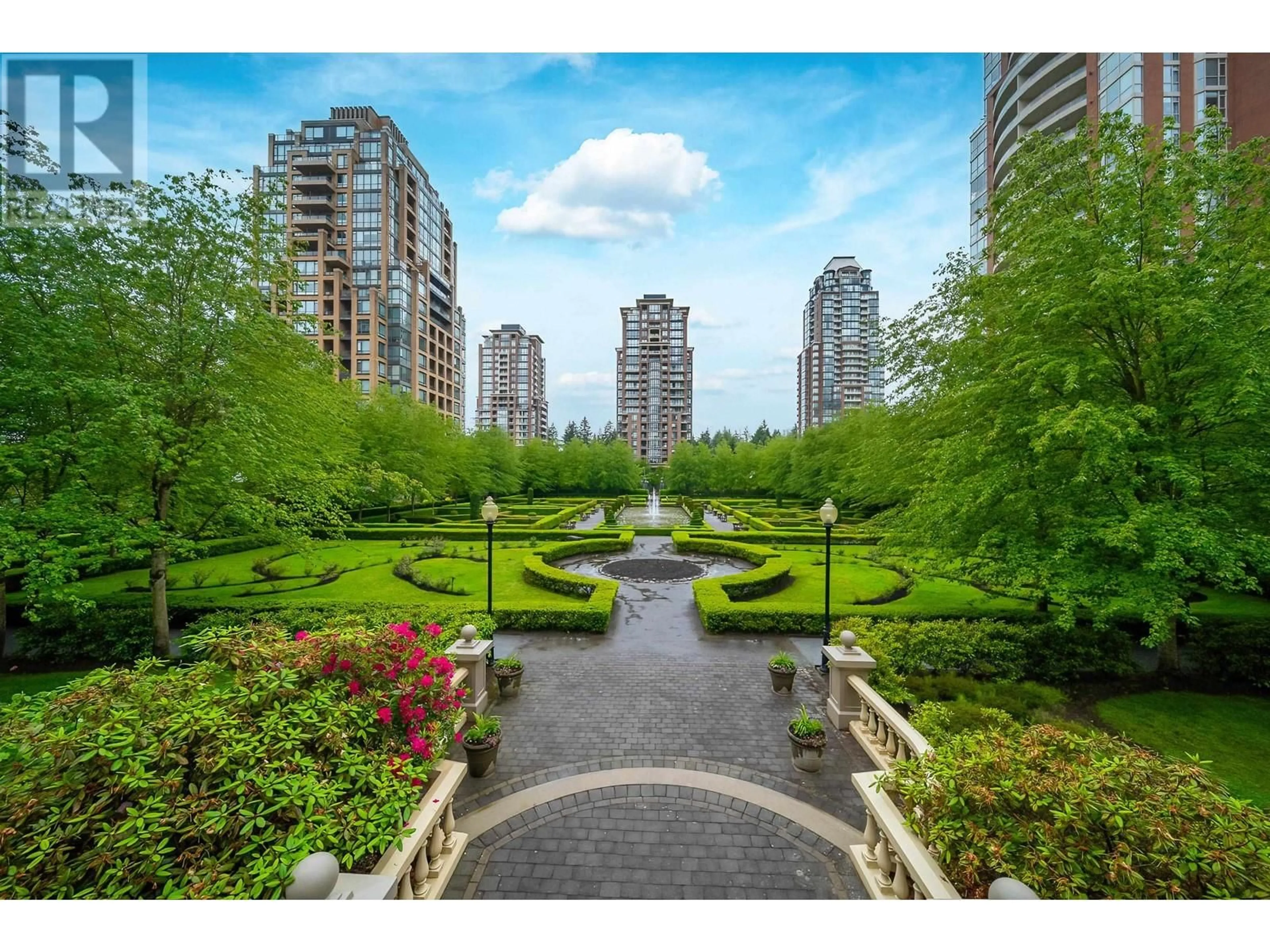 A pic from exterior of the house or condo, the view of city buildings for 2101 7368 SANDBORNE AVENUE, Burnaby British Columbia V3N5C5