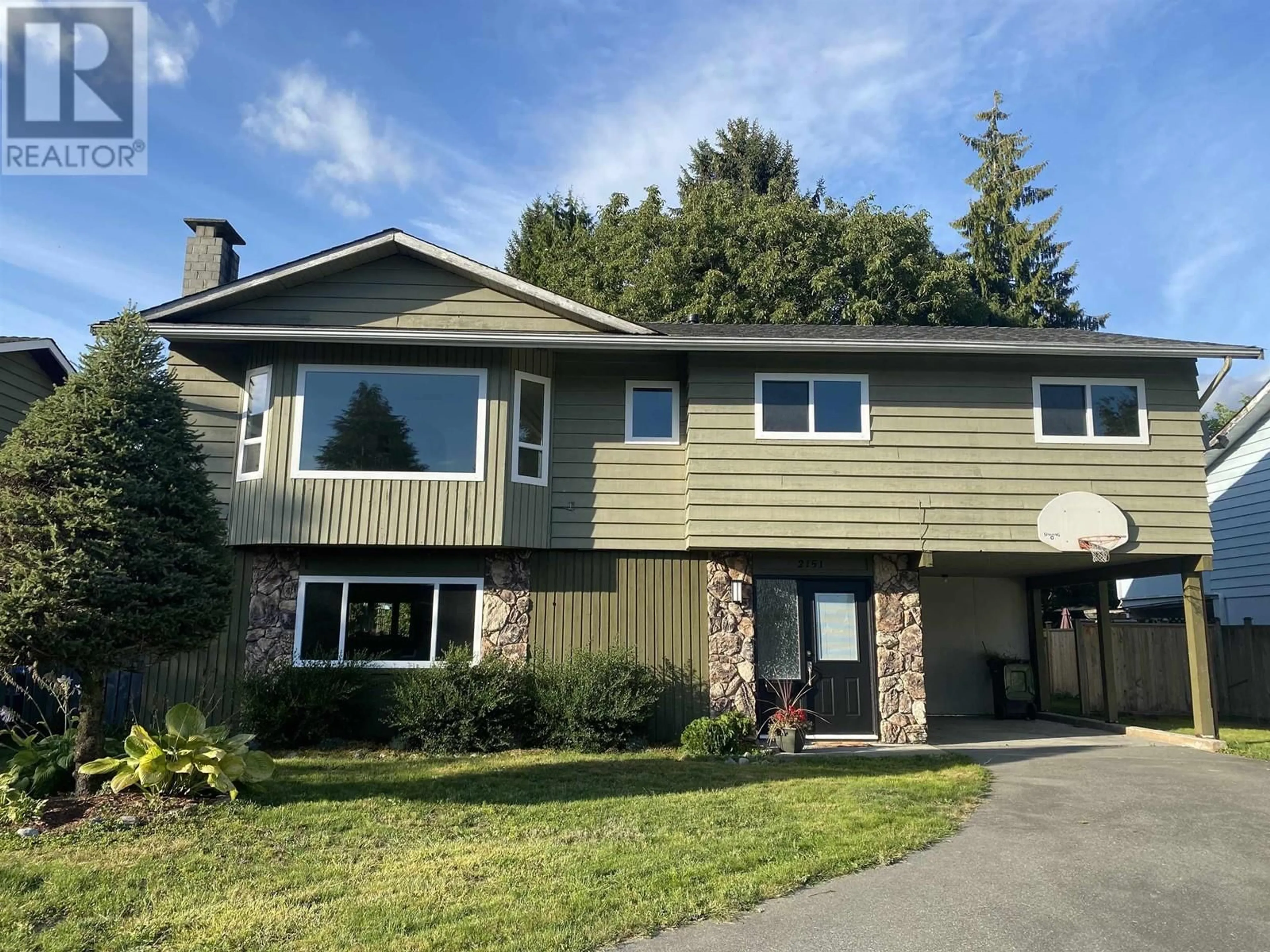 Home with vinyl exterior material for 2151 DORSET AVENUE, Port Coquitlam British Columbia V3B5G8