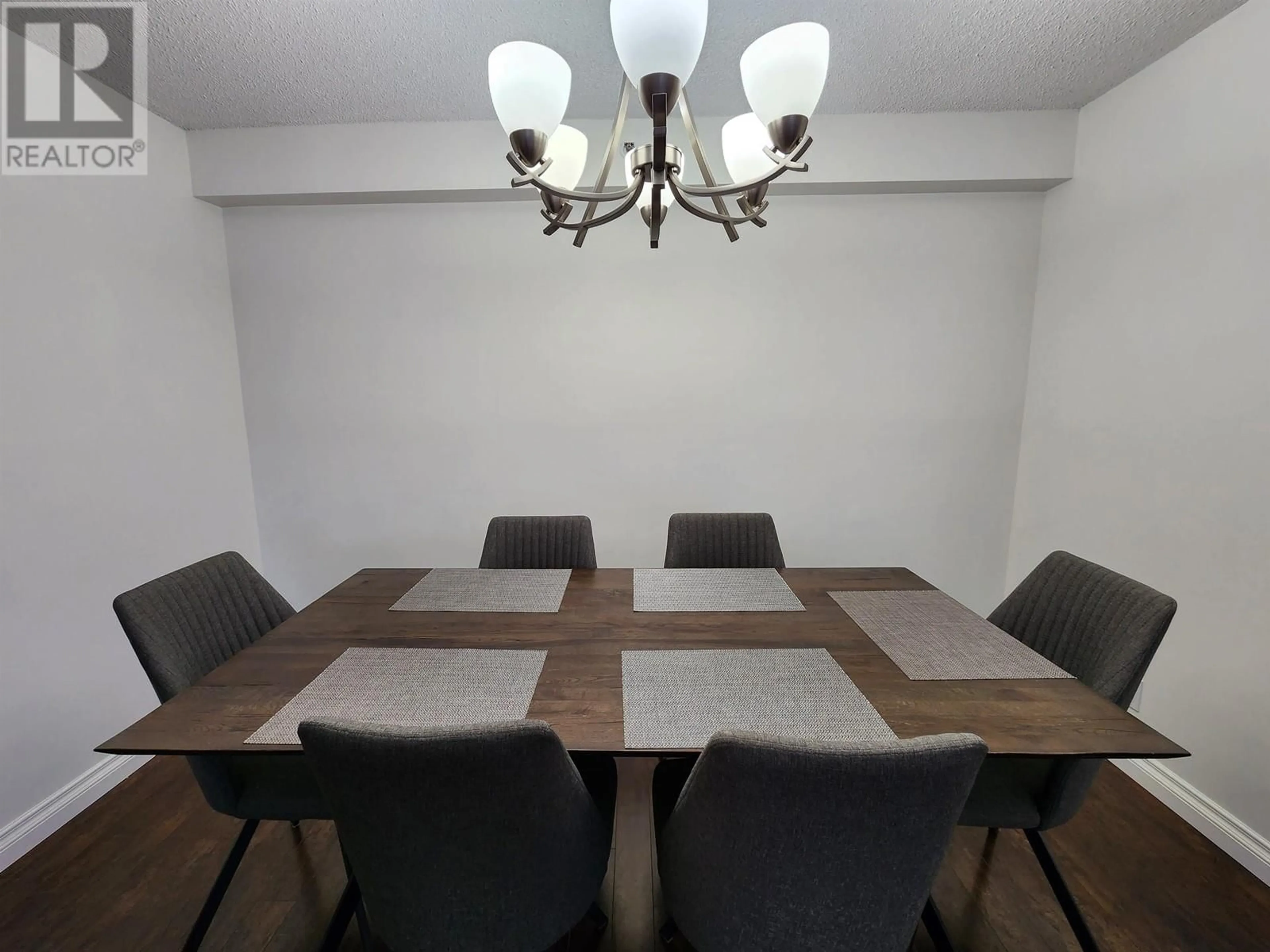 Dining room, wood floors, mountain for 1502 551 AUSTIN AVENUE, Coquitlam British Columbia V3K6R7