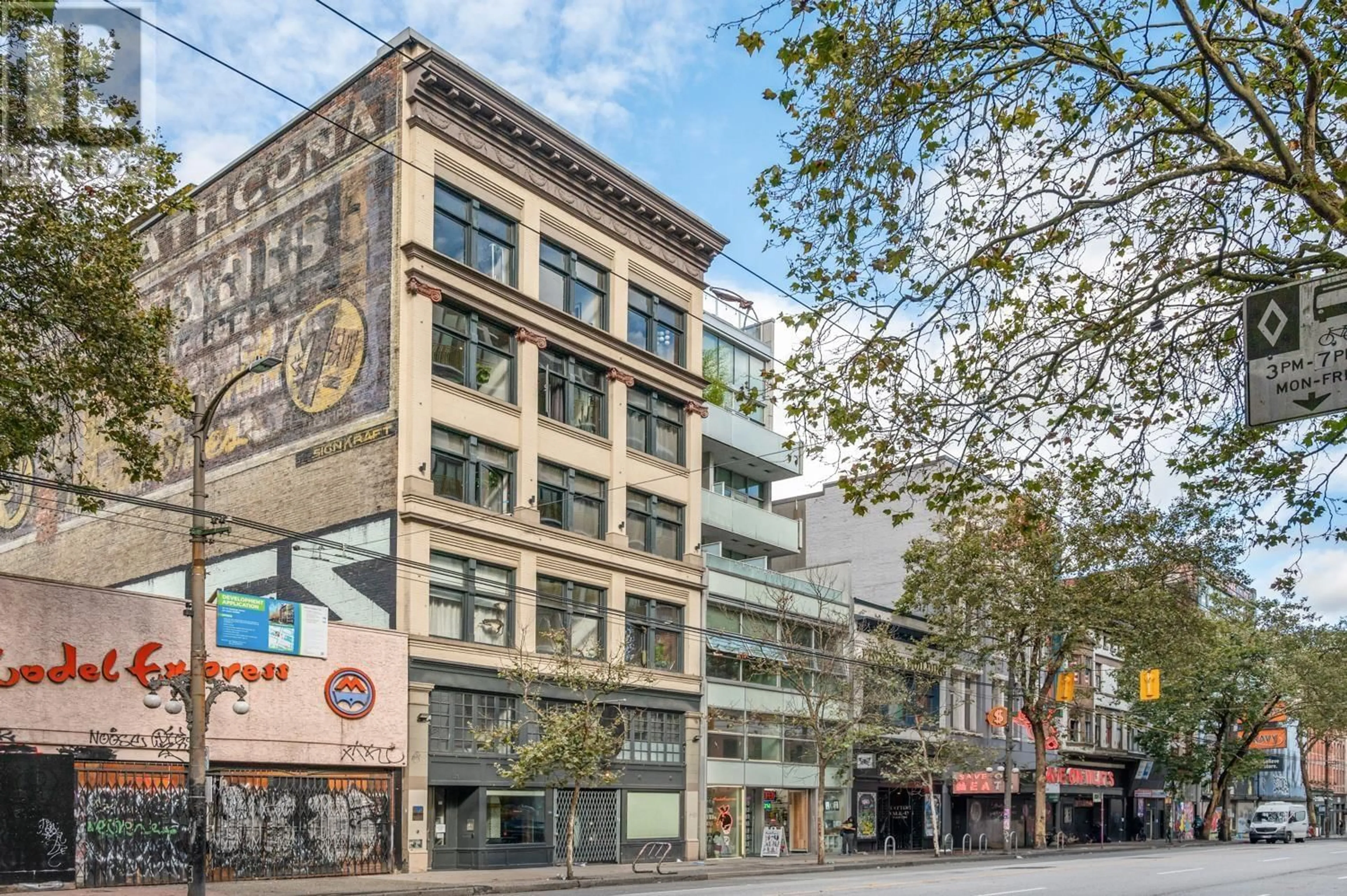 A pic from exterior of the house or condo, the front or back of building for 306 53 W HASTINGS STREET, Vancouver British Columbia V6B1G4